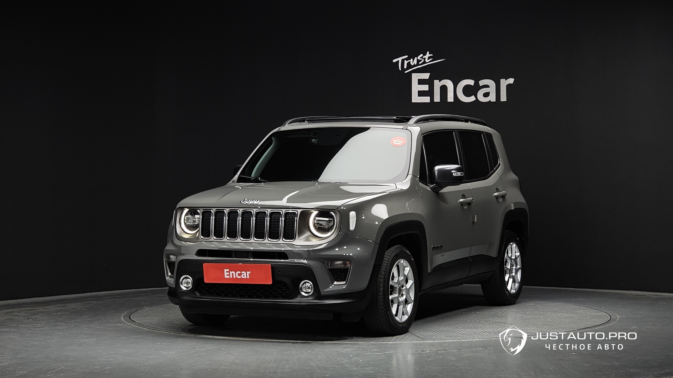 Автомобиль Jeep Renegade