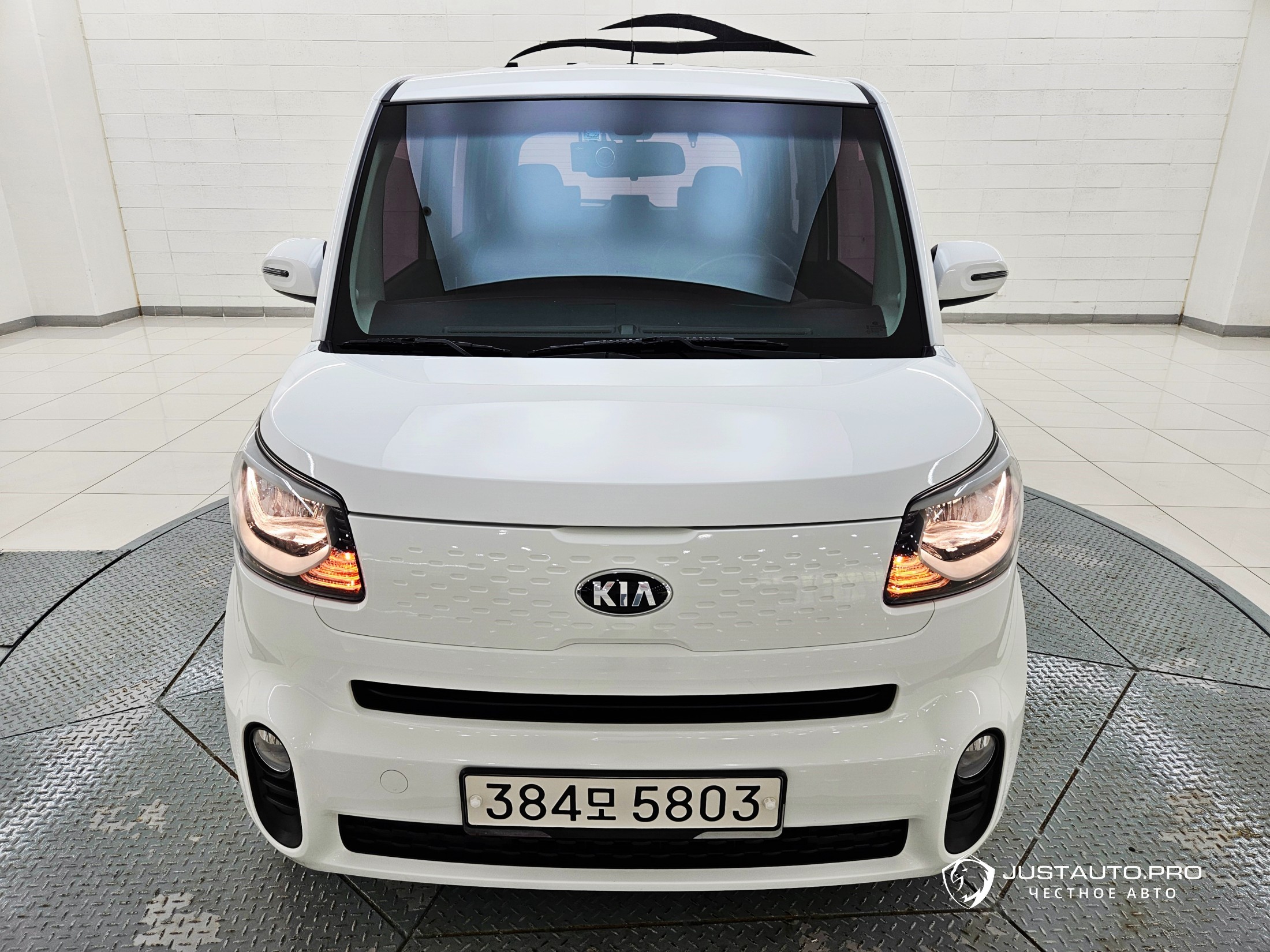 Автомобиль Kia RAY