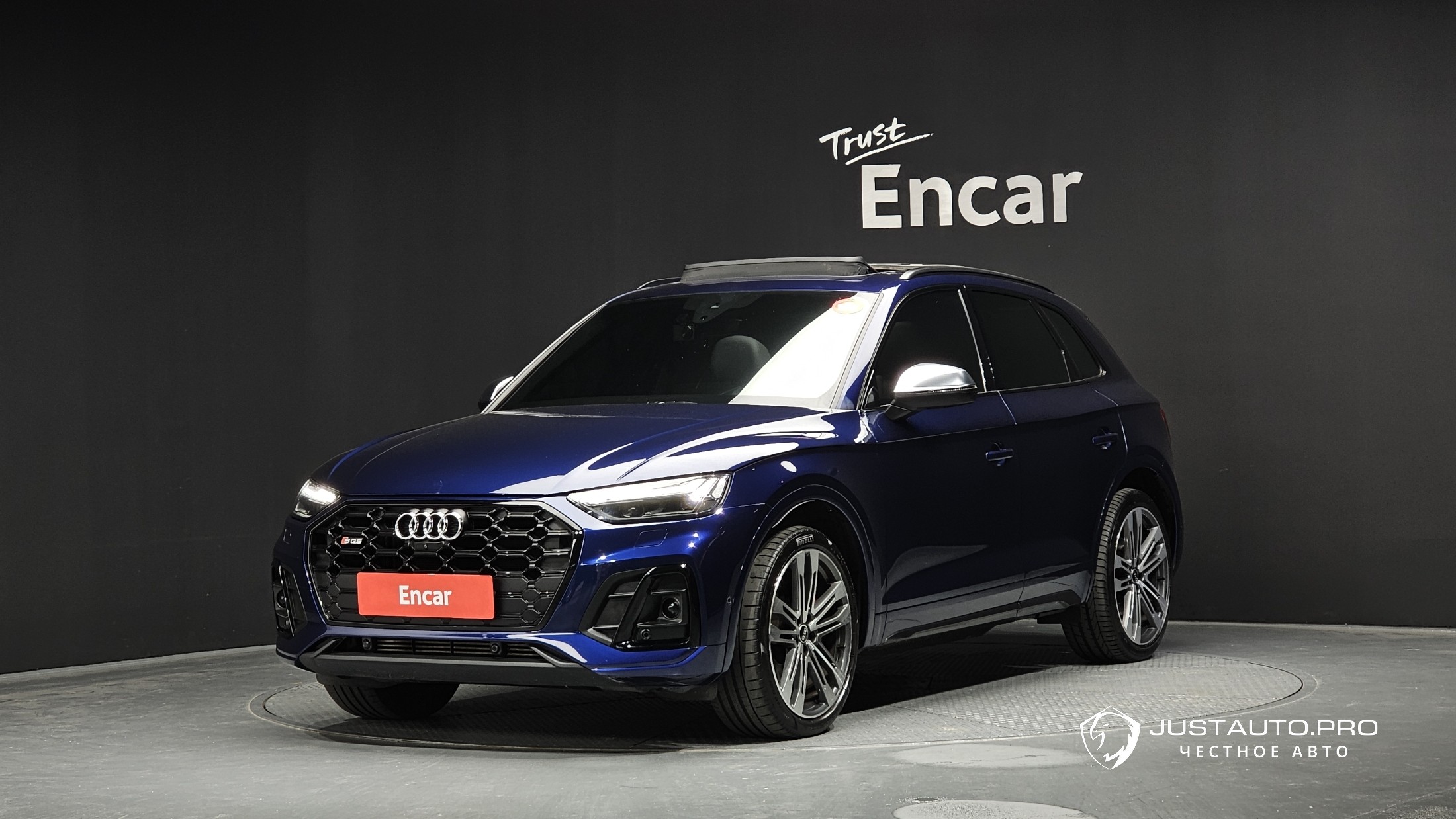 Автомобиль Audi SQ5