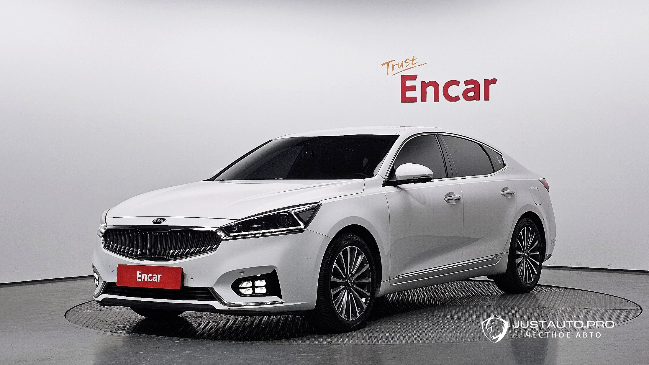 Автомобиль Kia K7