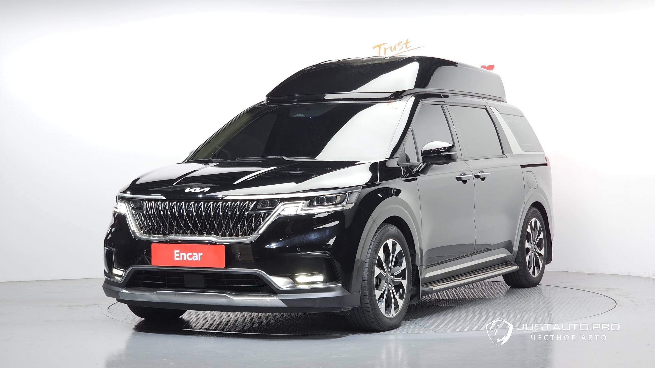 Автомобиль Kia Canival