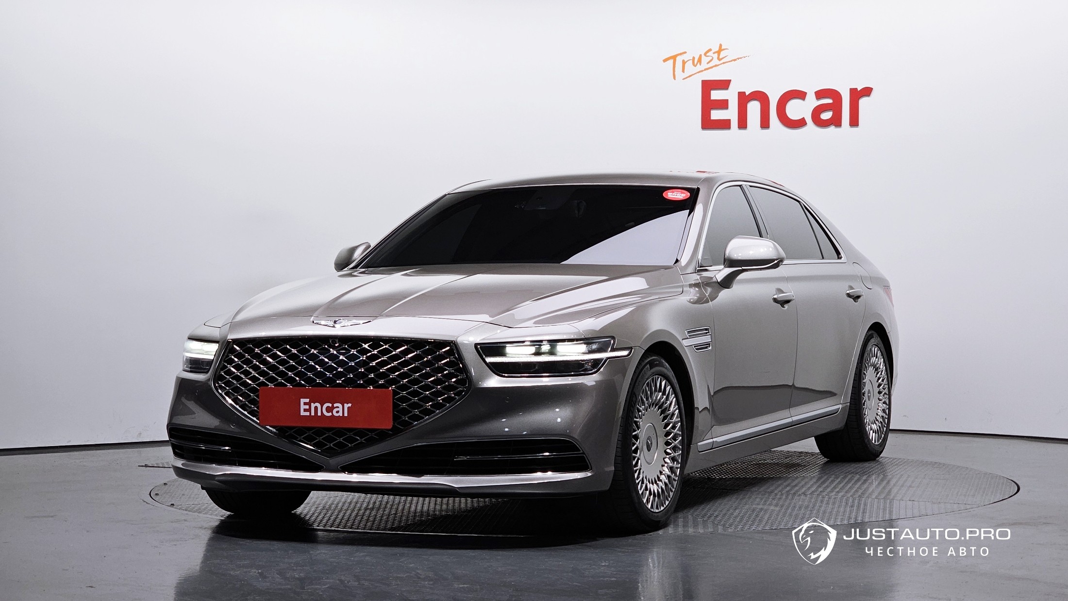 Автомобиль Genesis G90