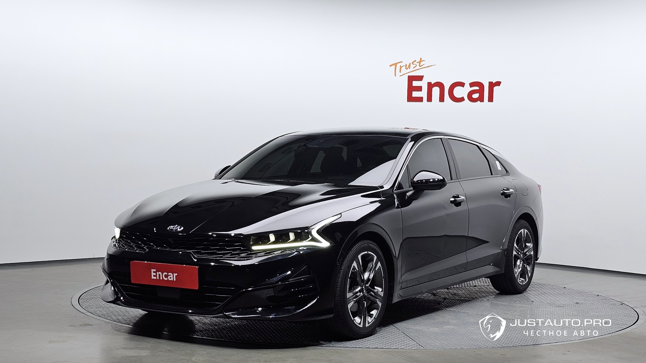 Автомобиль Kia K5