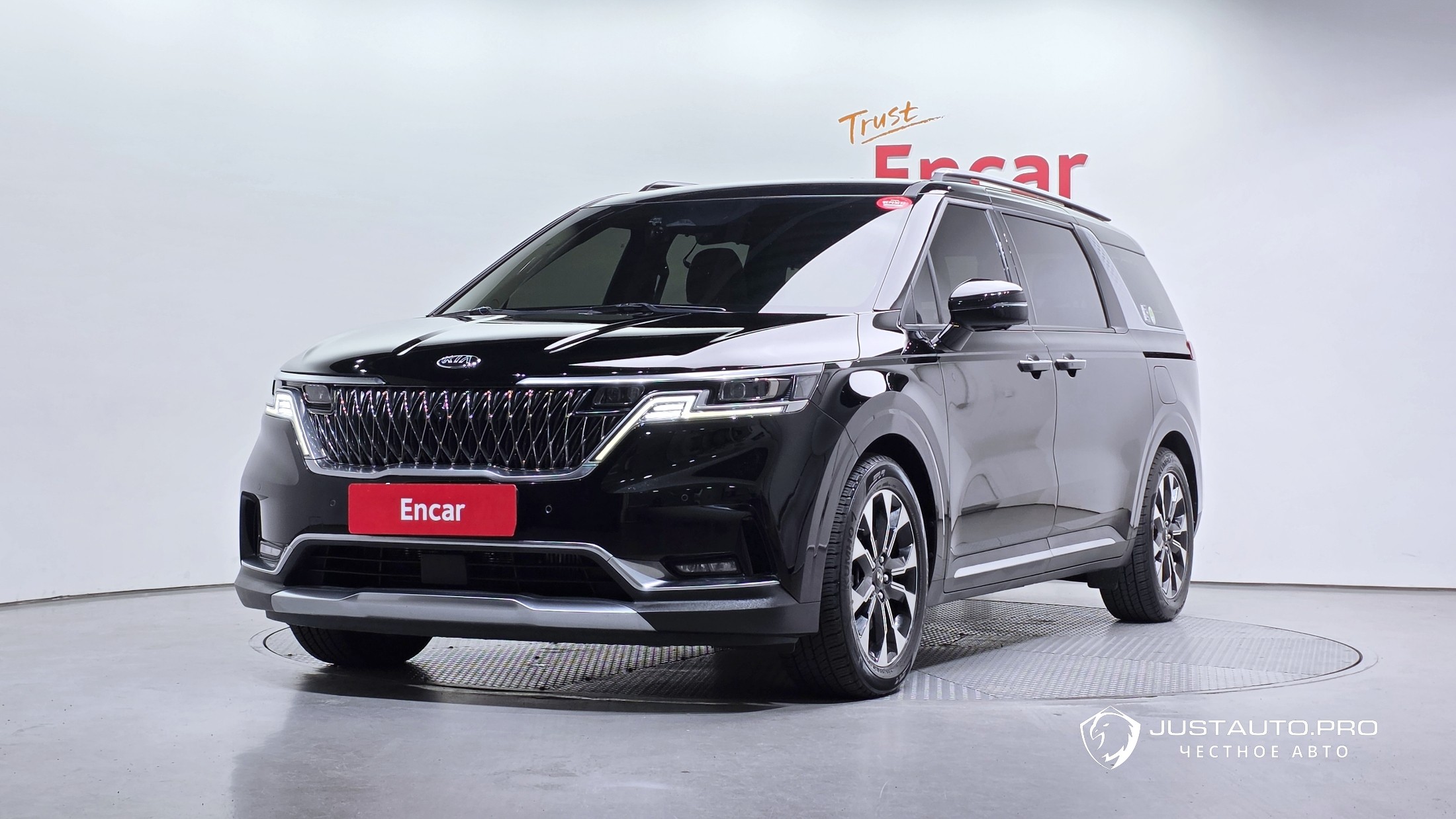 Автомобиль Kia Canival