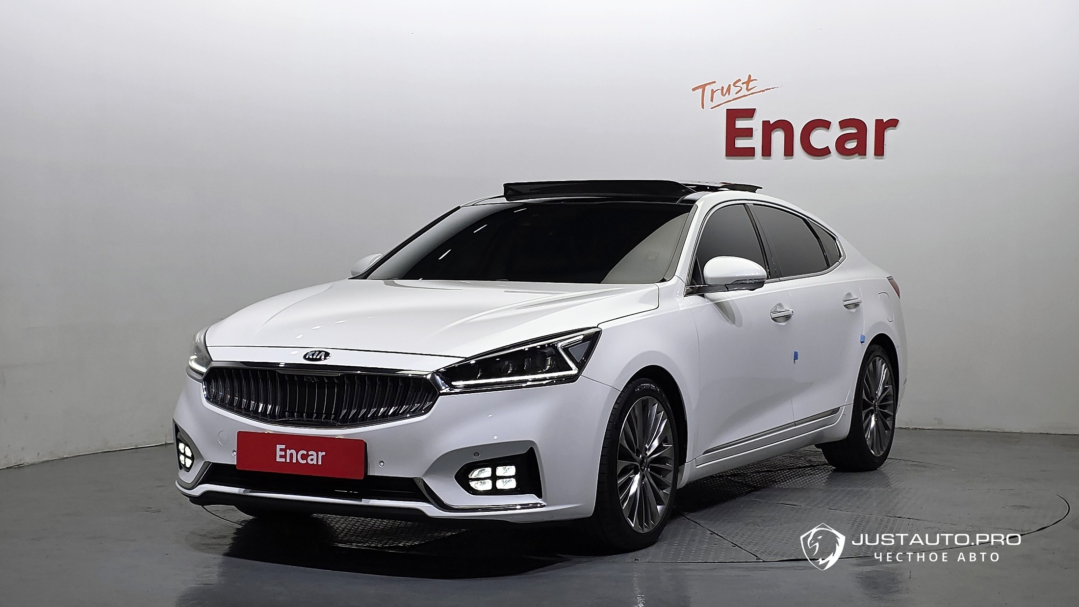Автомобиль Kia K7