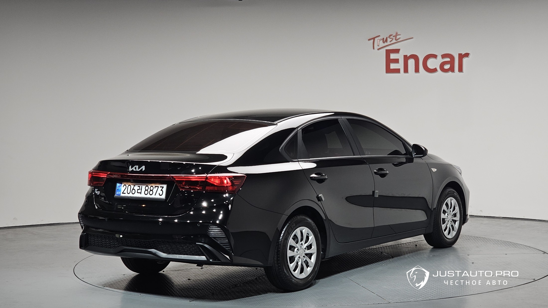 Автомобиль Kia K3