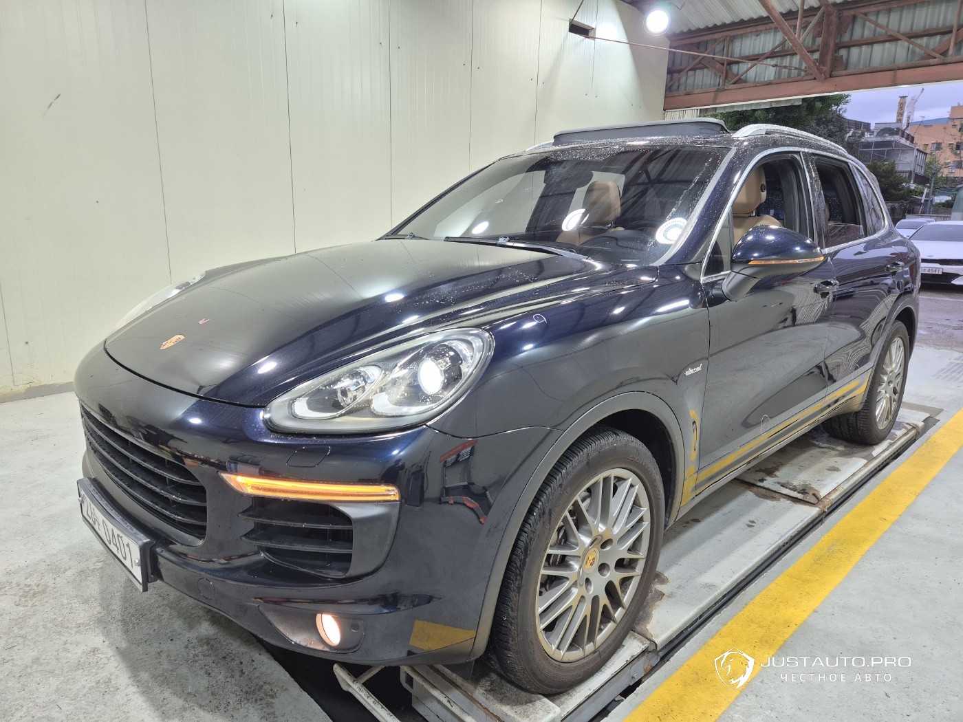 Автомобиль Porsche Cayenne