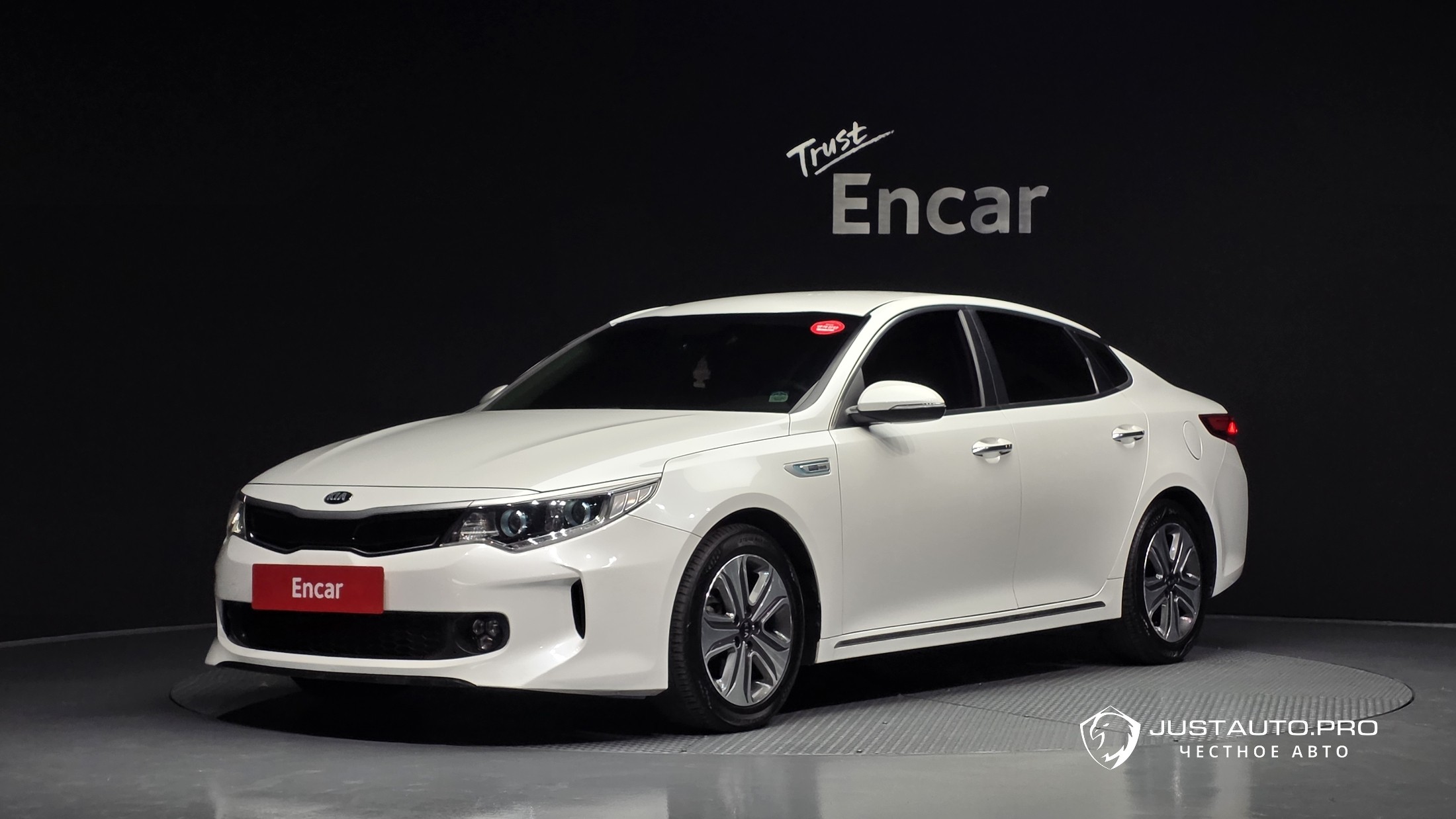 Автомобиль Kia K5