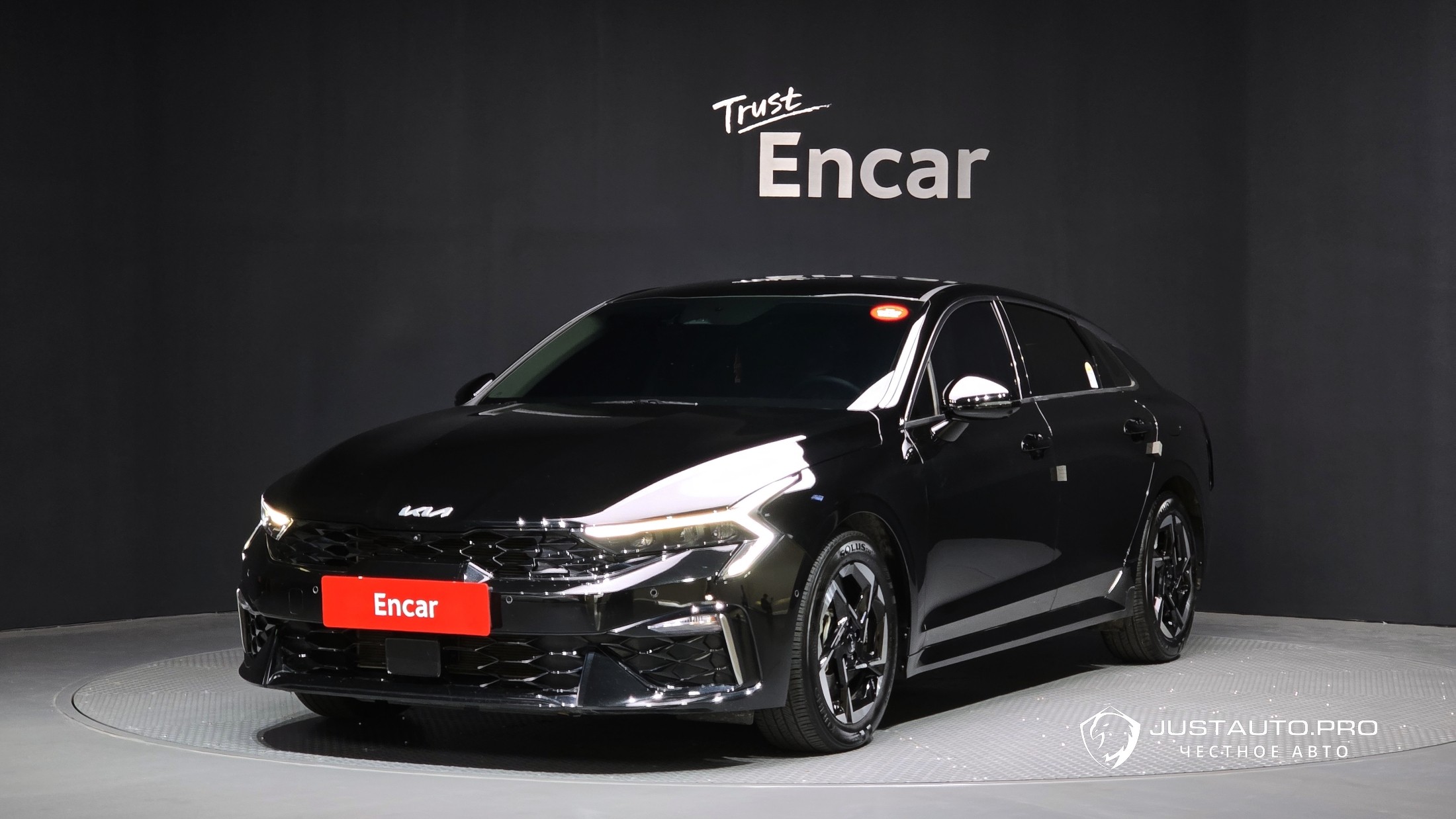 Автомобиль Kia K5