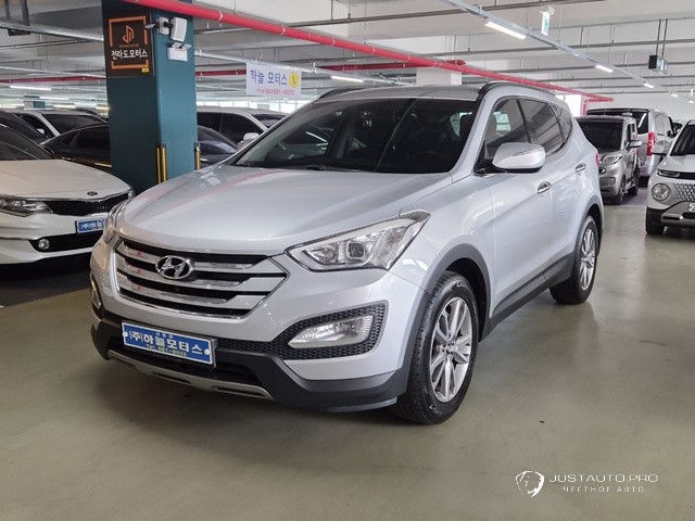 Автомобиль Hyundai Santafe