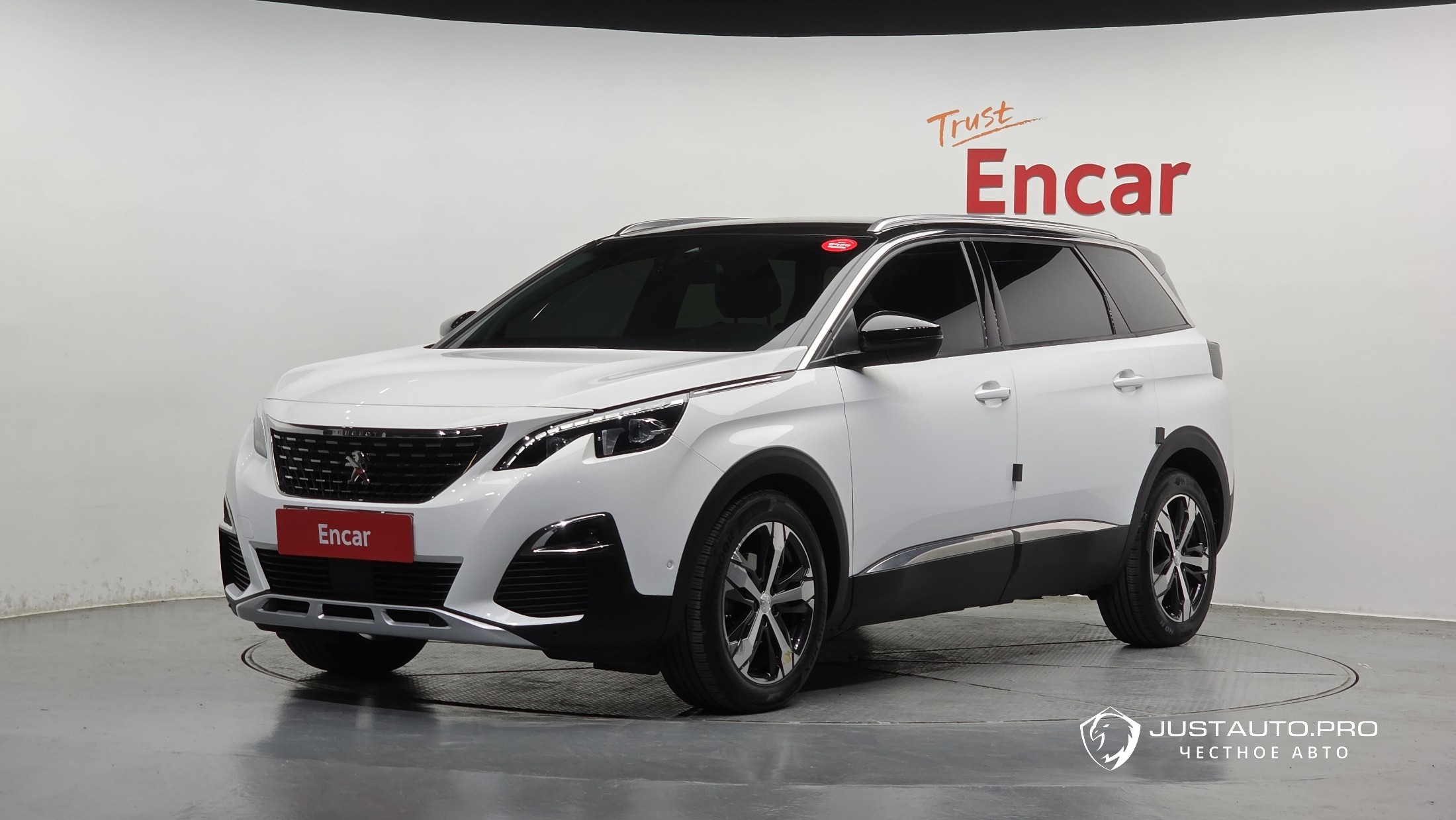 Автомобиль Peugeot 5008