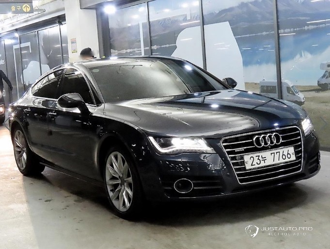 Автомобиль Audi A7