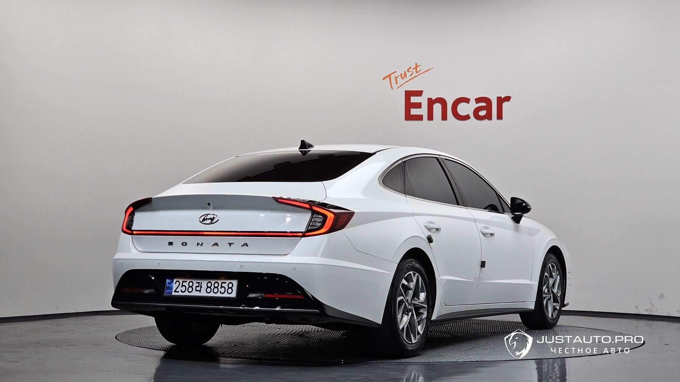 Автомобиль Hyundai Sonata