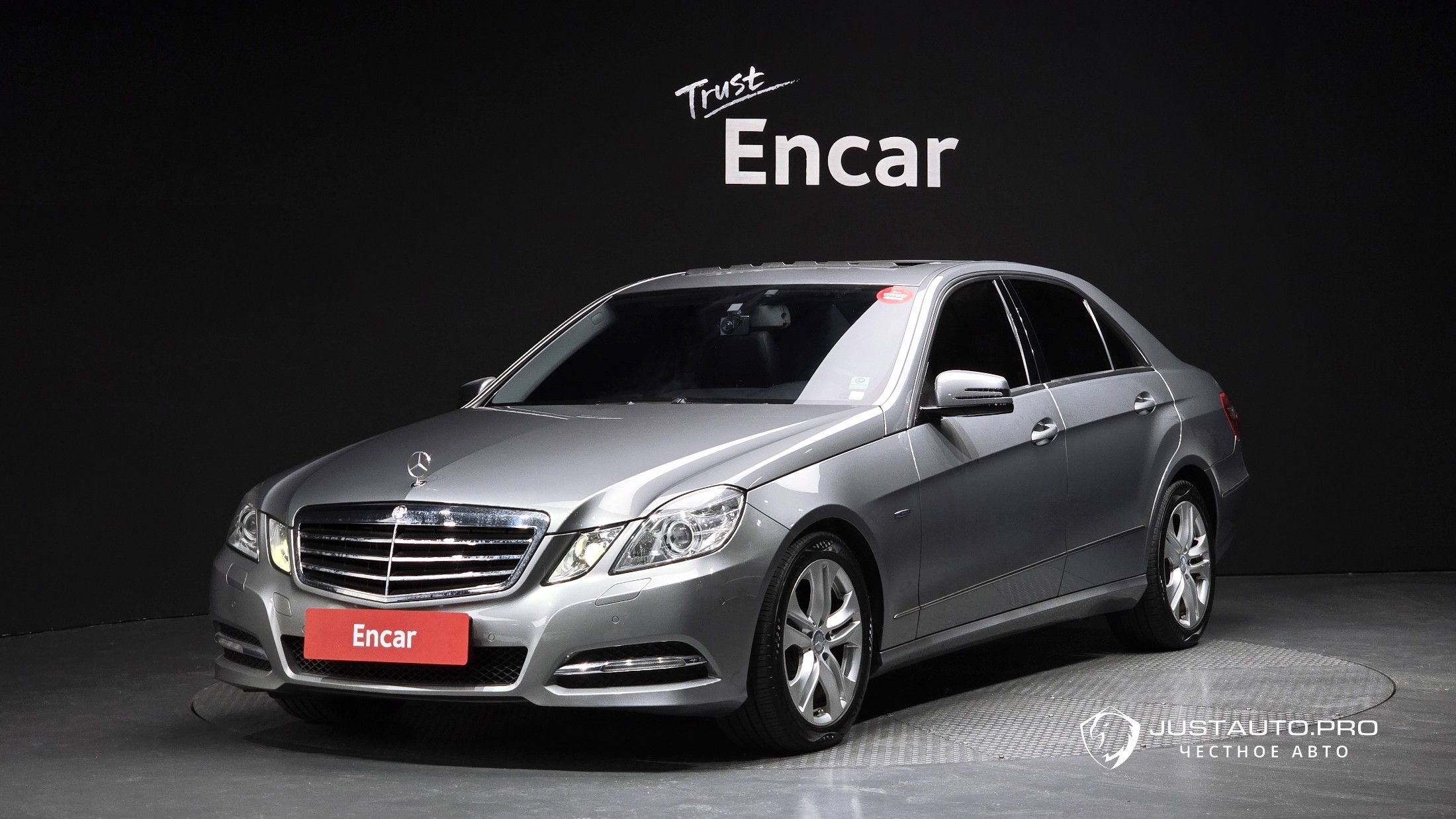Автомобиль Mercedes-Benz E-Class