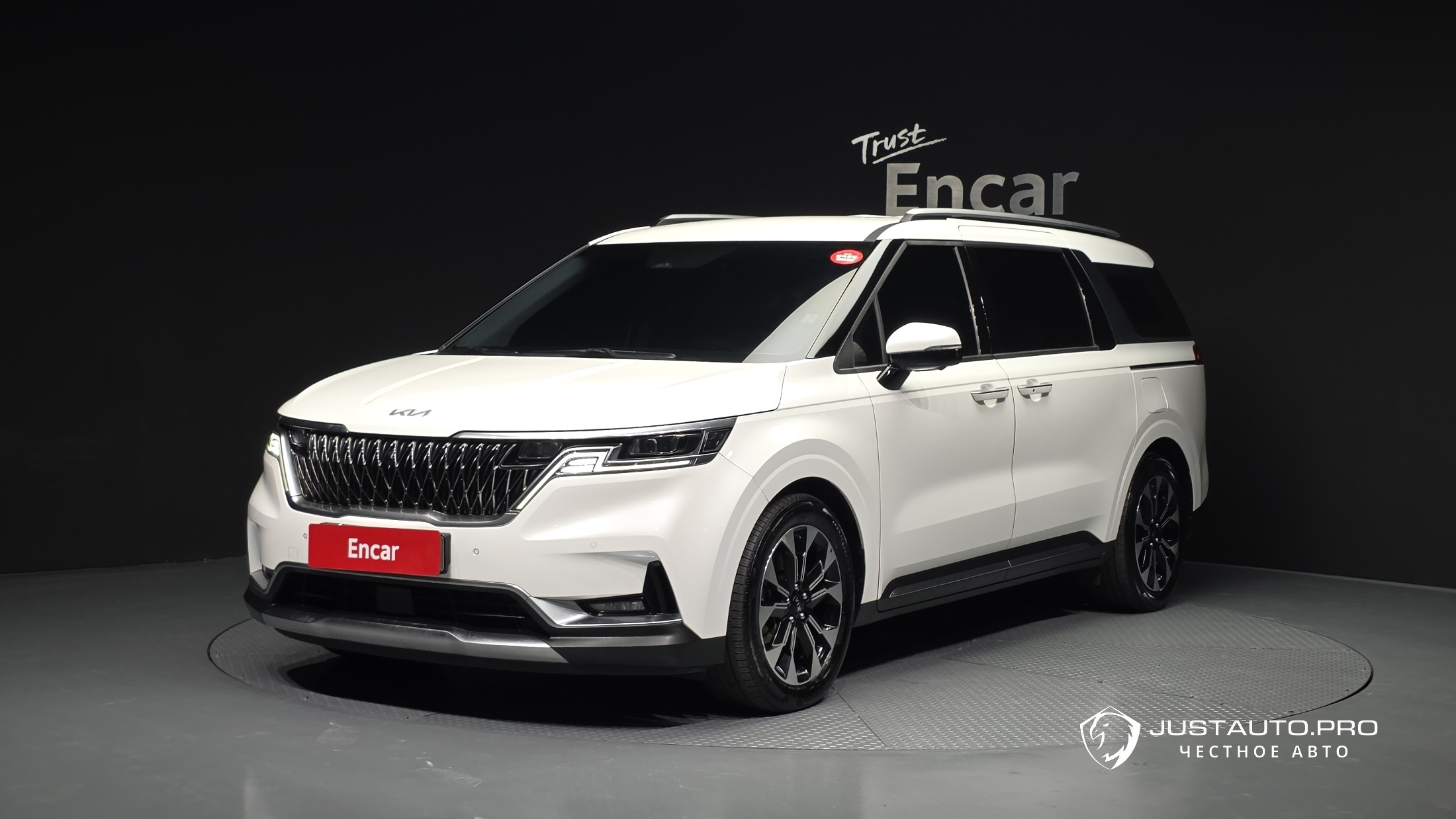 Автомобиль Kia Canival
