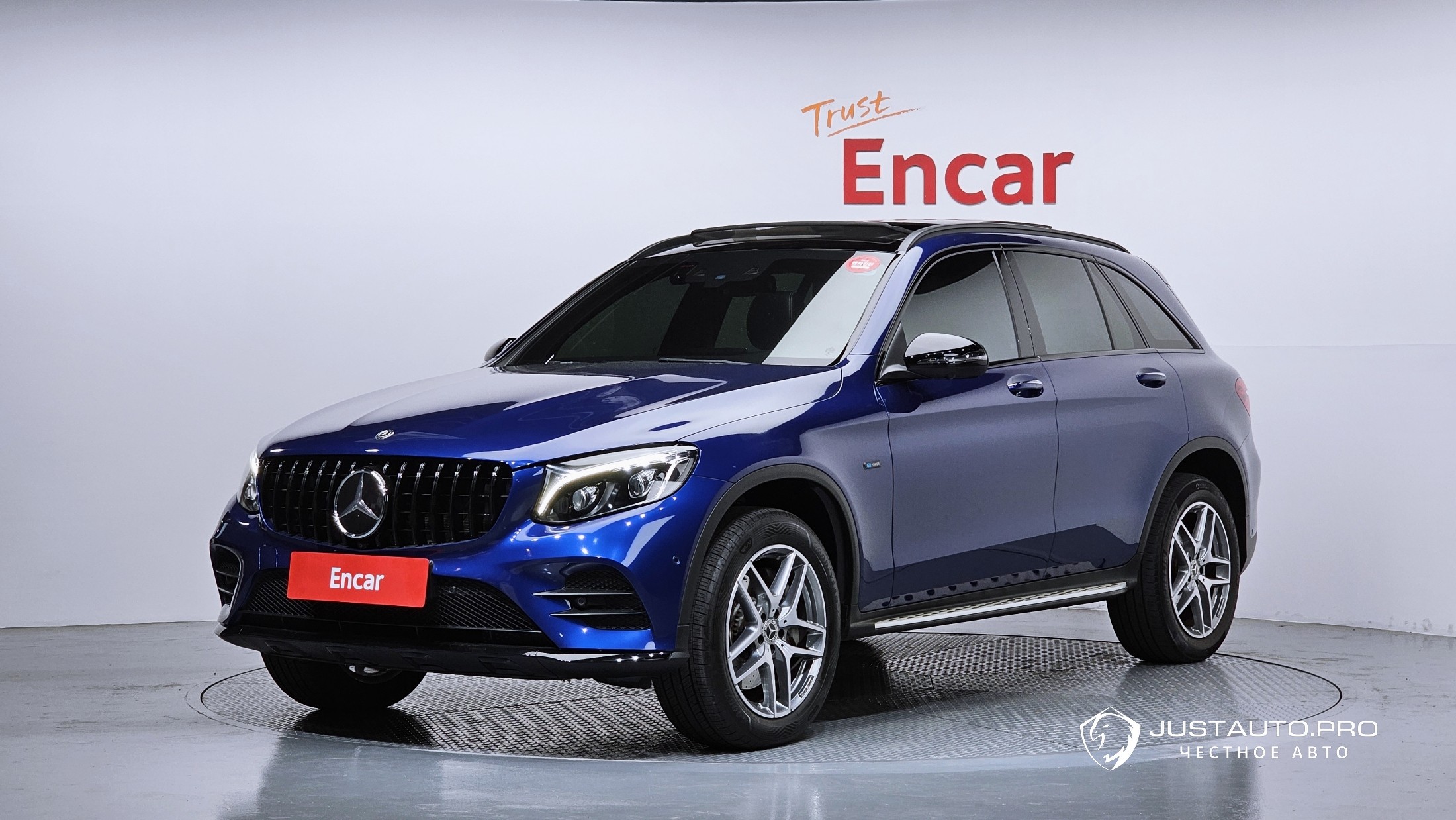 Автомобиль Mercedes-Benz GLC-Class