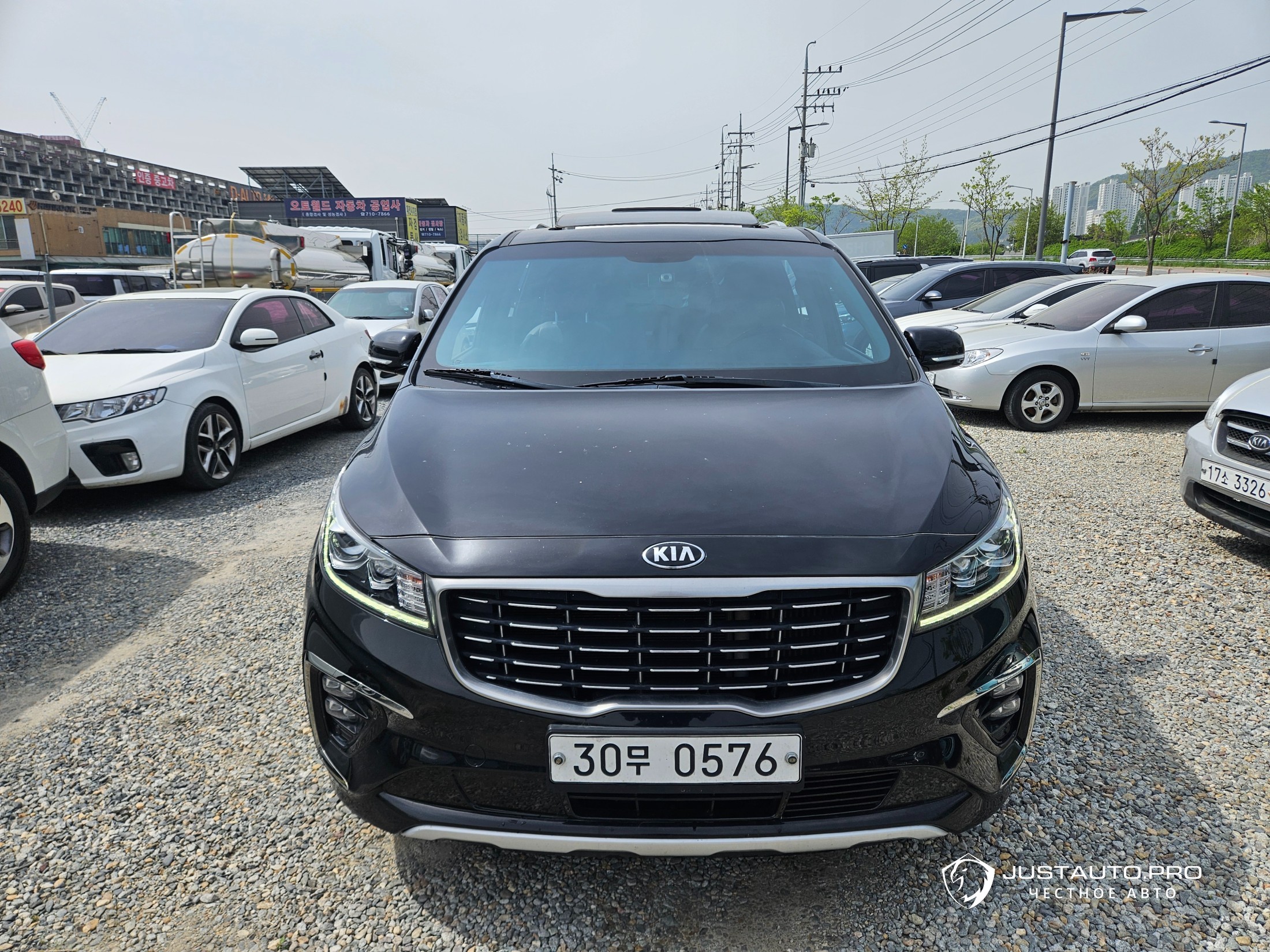 Автомобиль Kia Canival