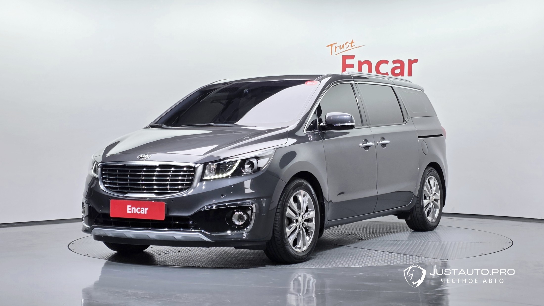 Автомобиль Kia Canival