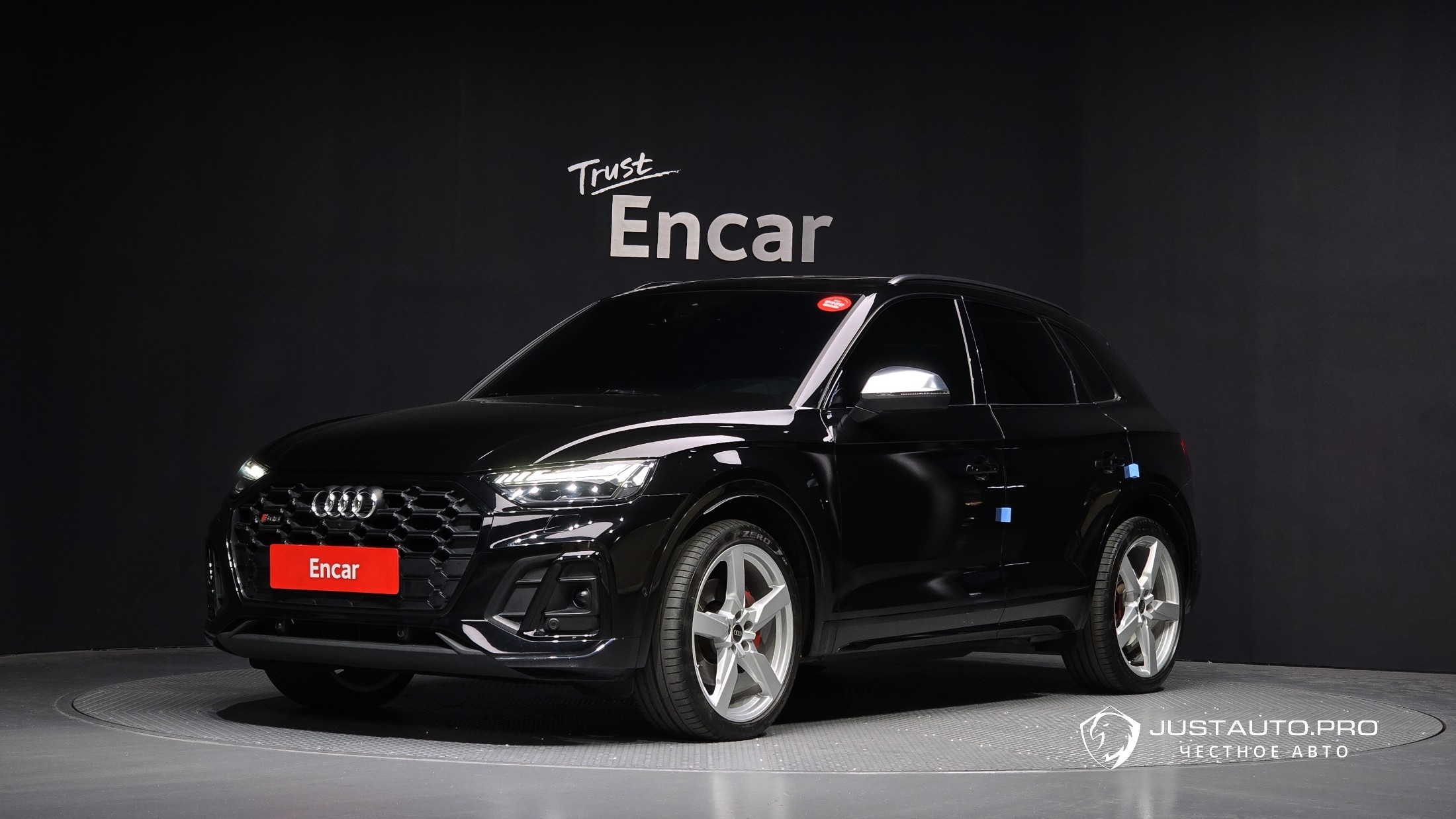 Автомобиль Audi SQ5
