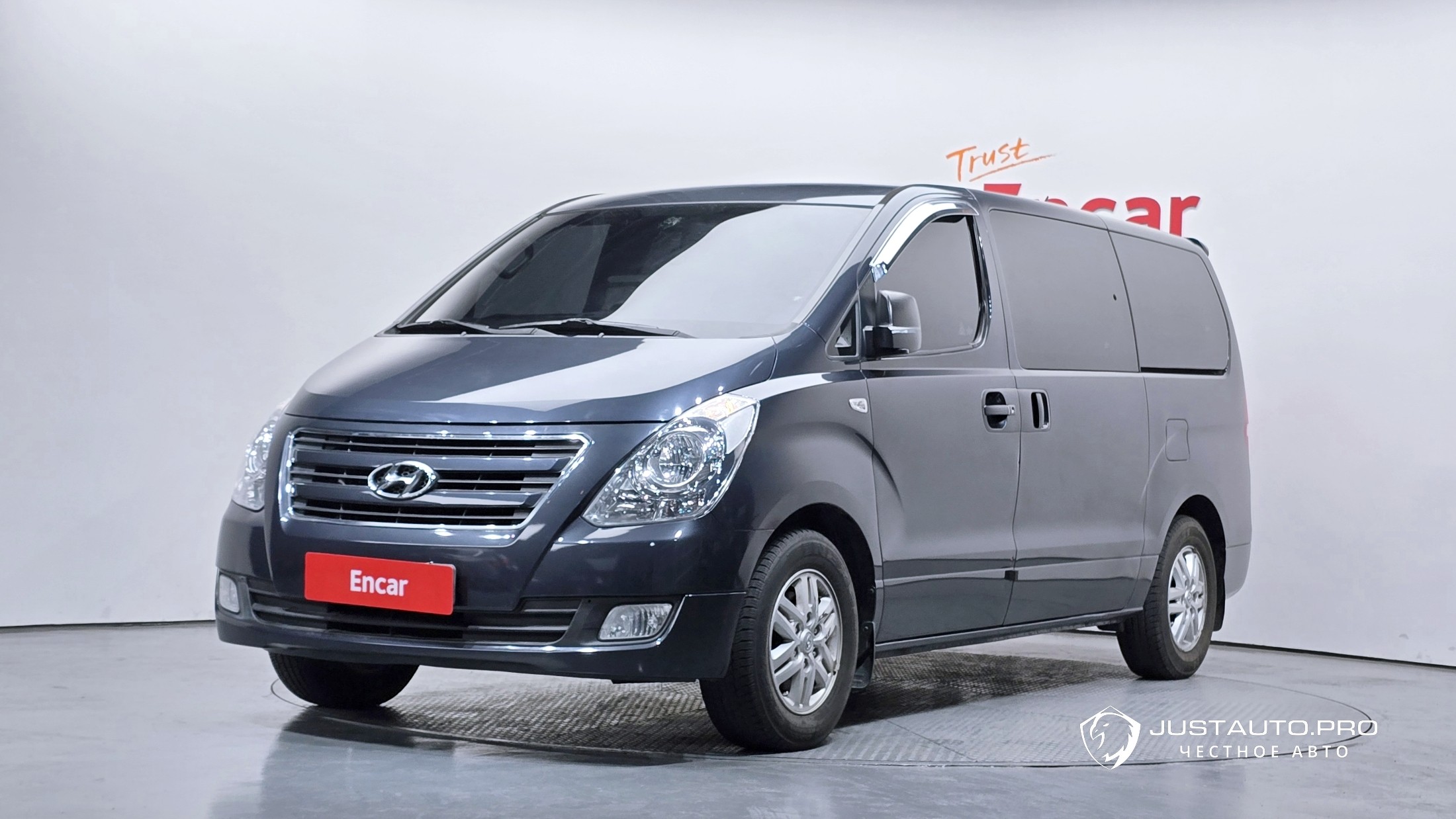 Автомобиль Hyundai Starex