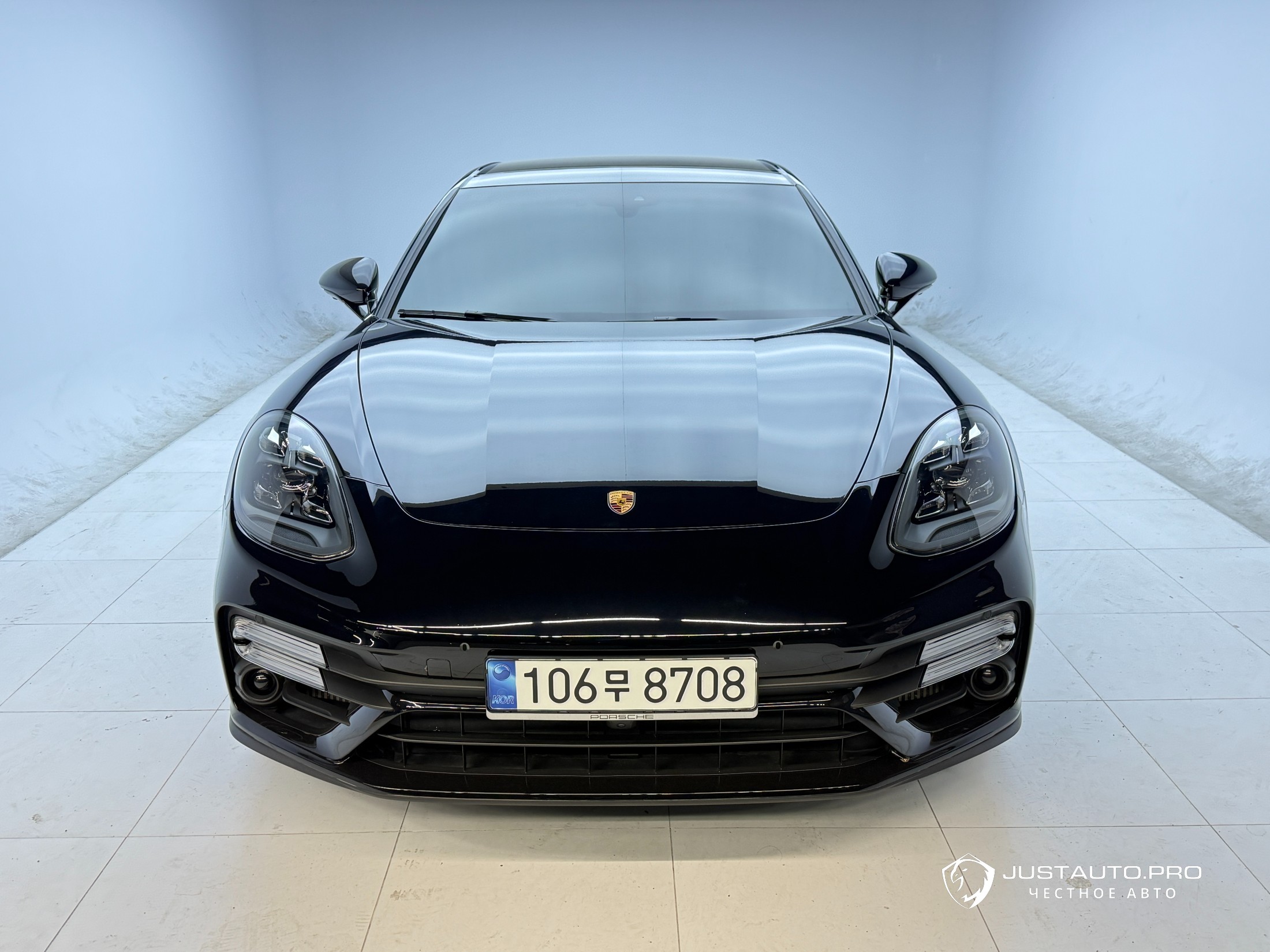 Автомобиль Porsche Panamera