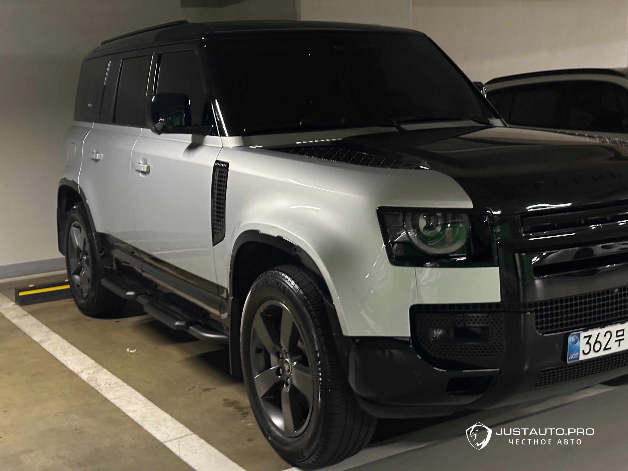 Автомобиль Land Rover Defender