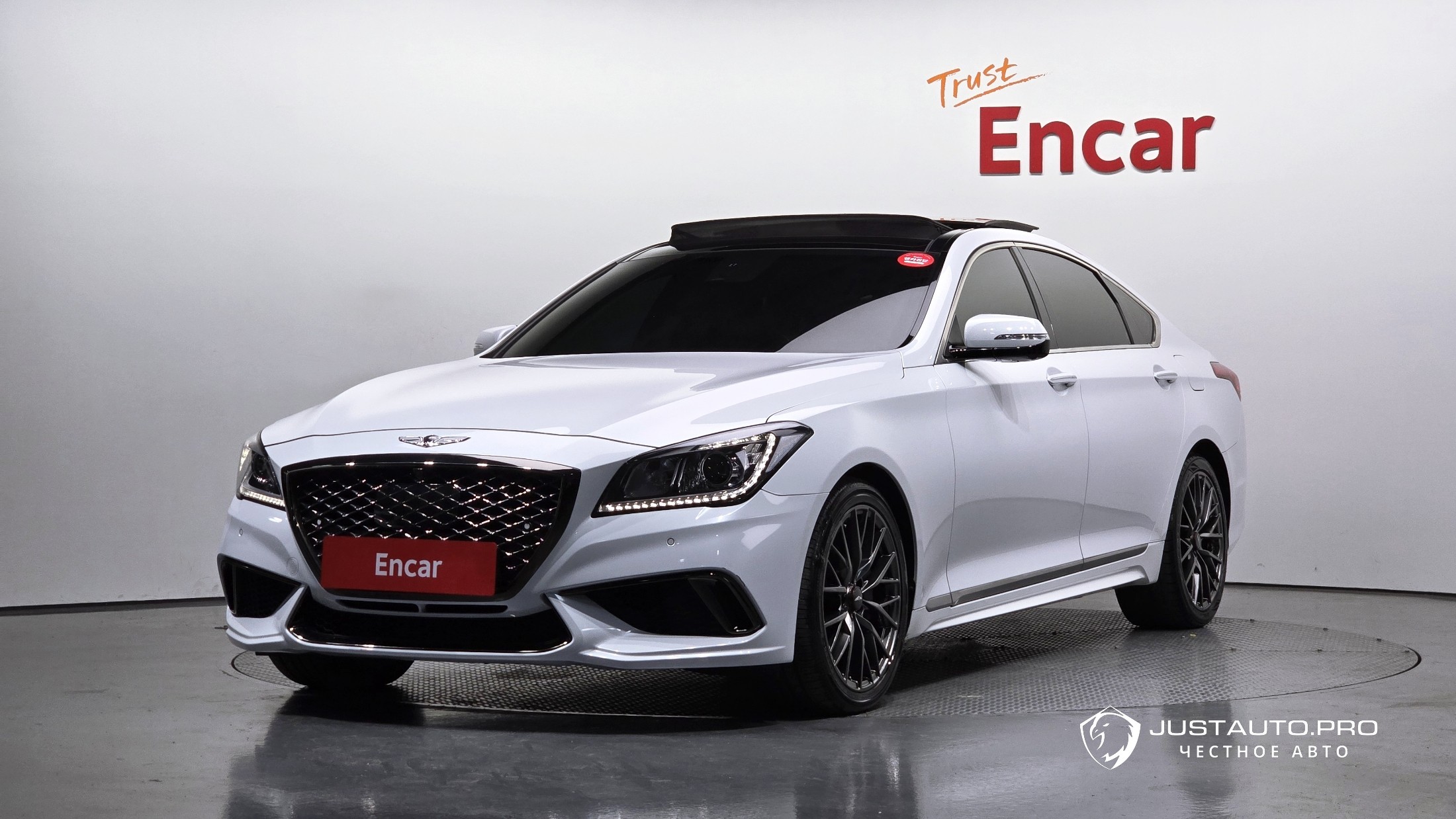 Автомобиль Hyundai Genesis
