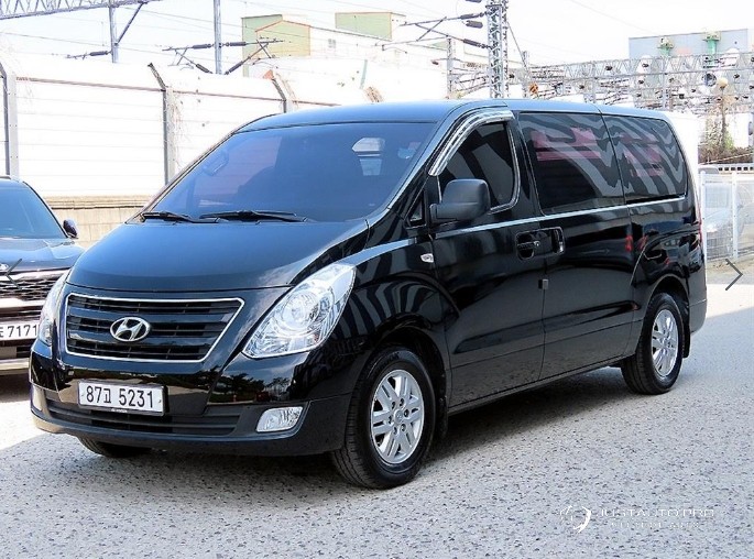 Автомобиль Hyundai Starex