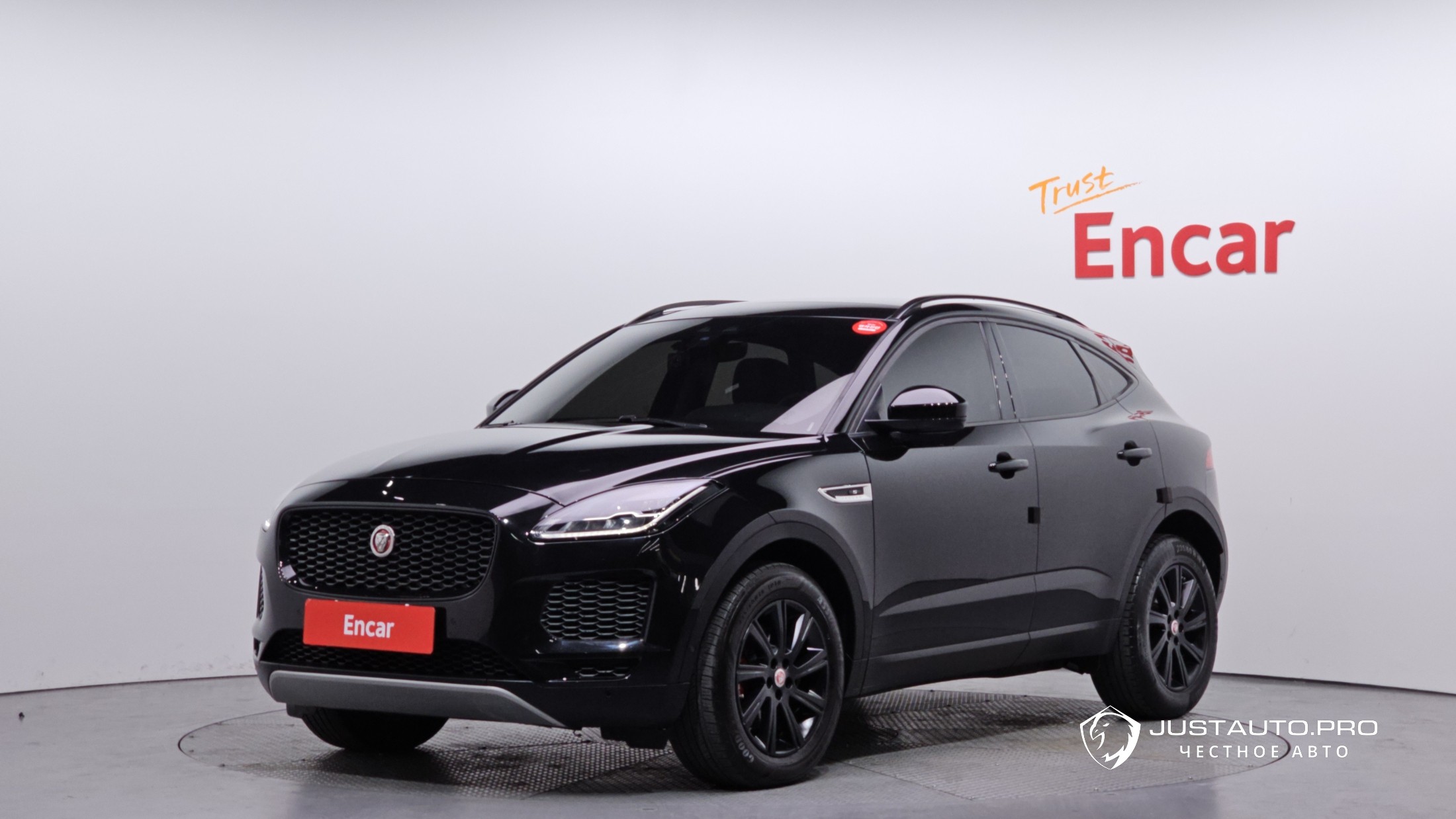Автомобиль Jaguar E-PACE
