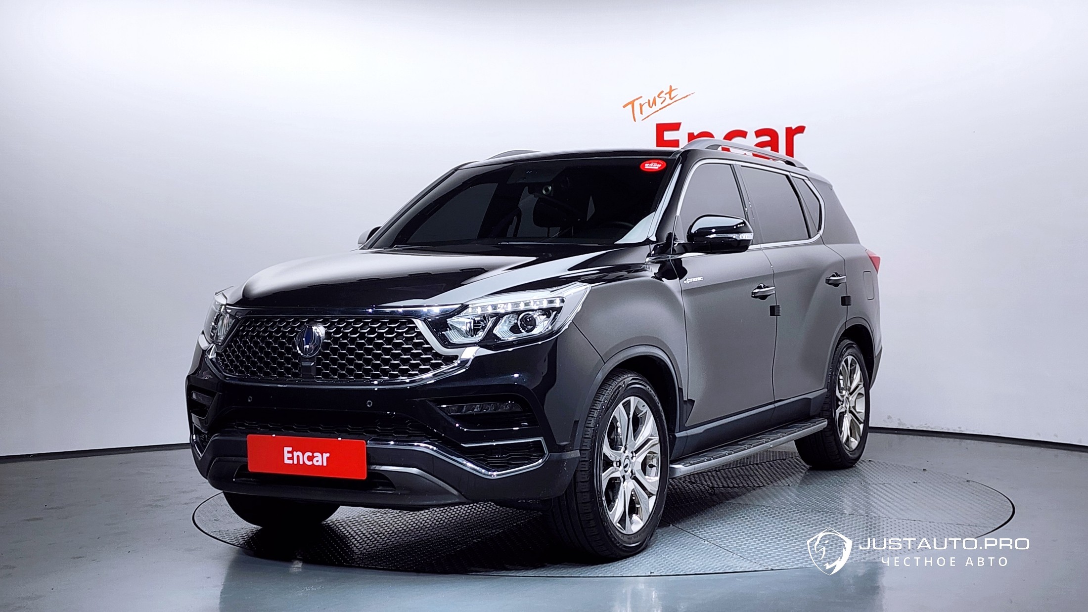 Автомобиль KG_Mobility_Ssangyong Rexton