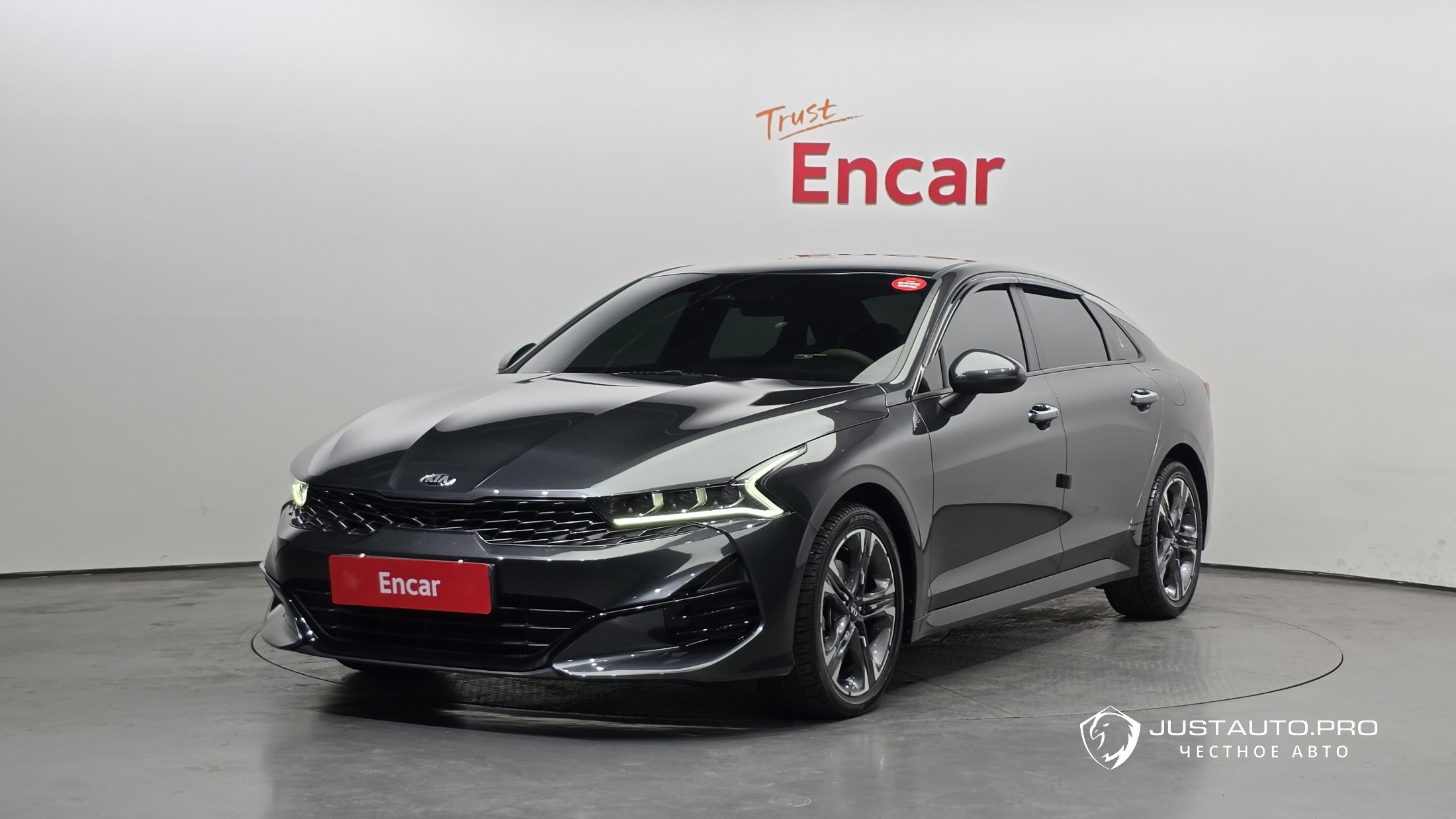 Автомобиль Kia K5