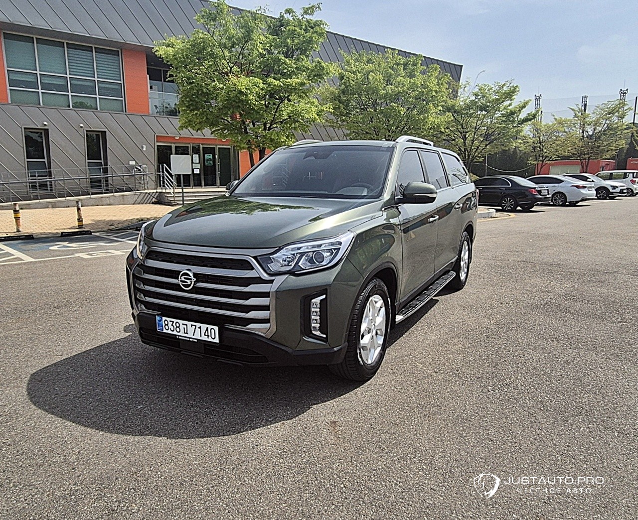 Автомобиль KG_Mobility_Ssangyong Rexton