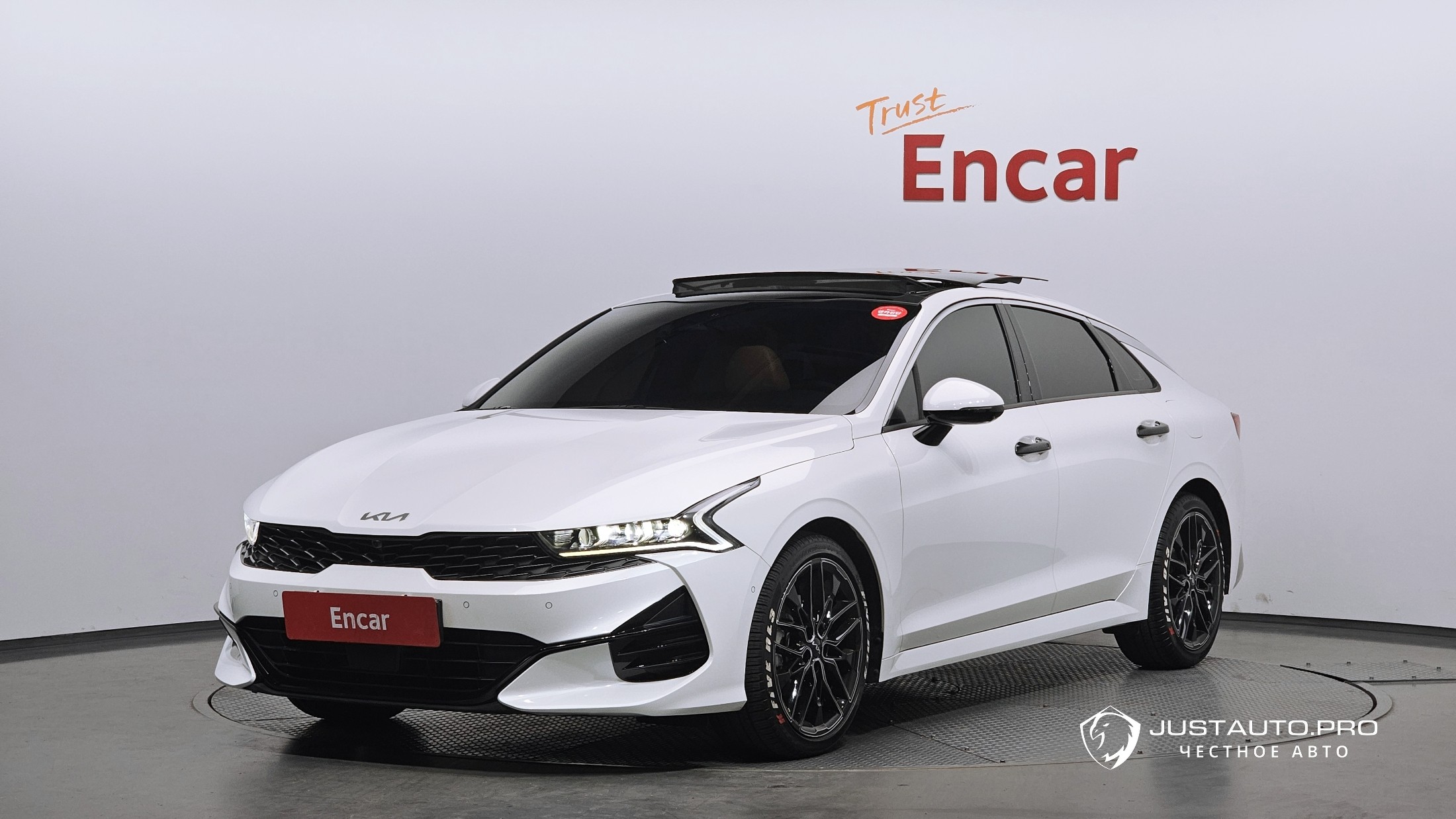 Автомобиль Kia K5
