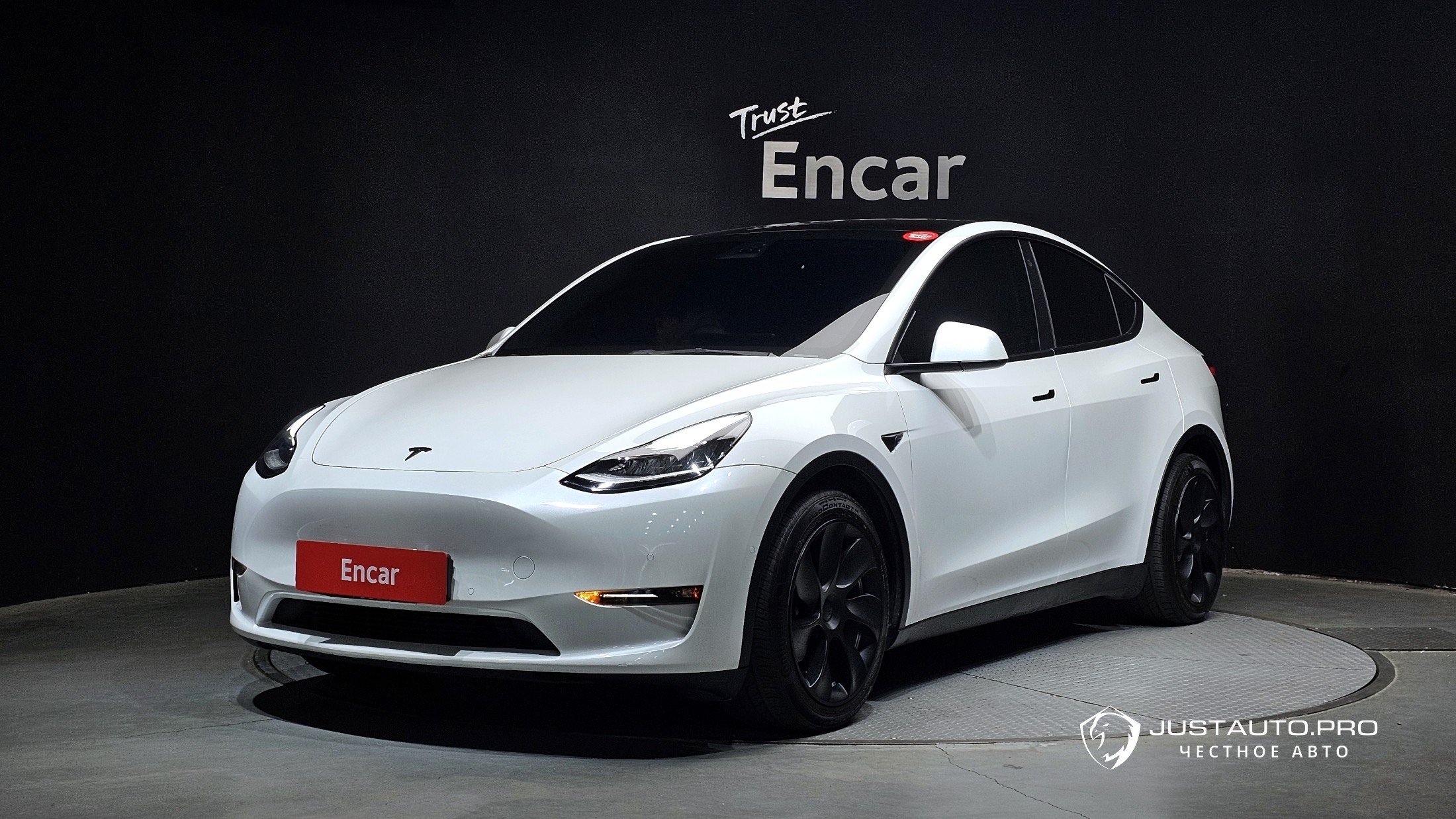 Автомобиль Tesla Model Y