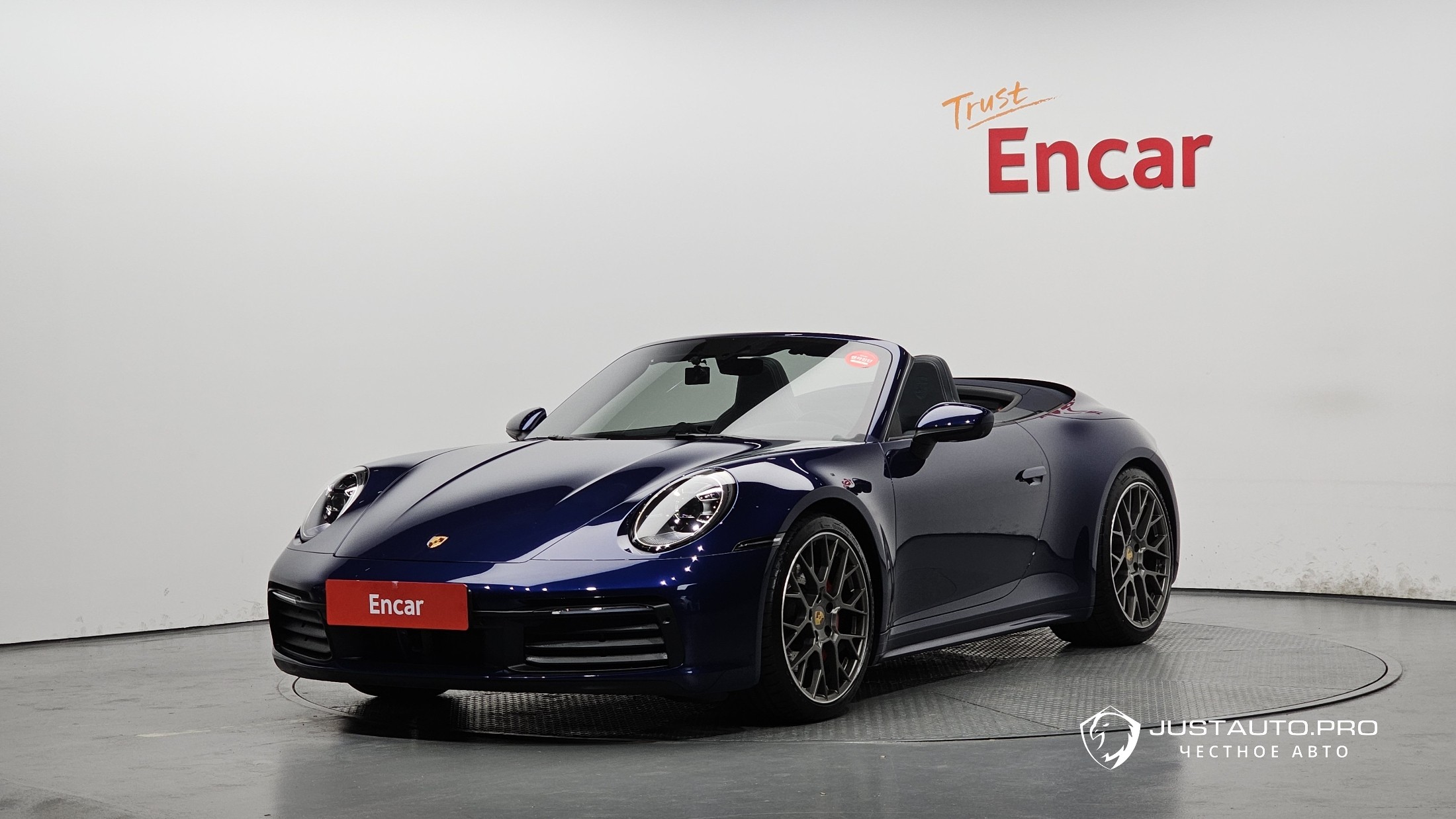 Автомобиль Porsche 911