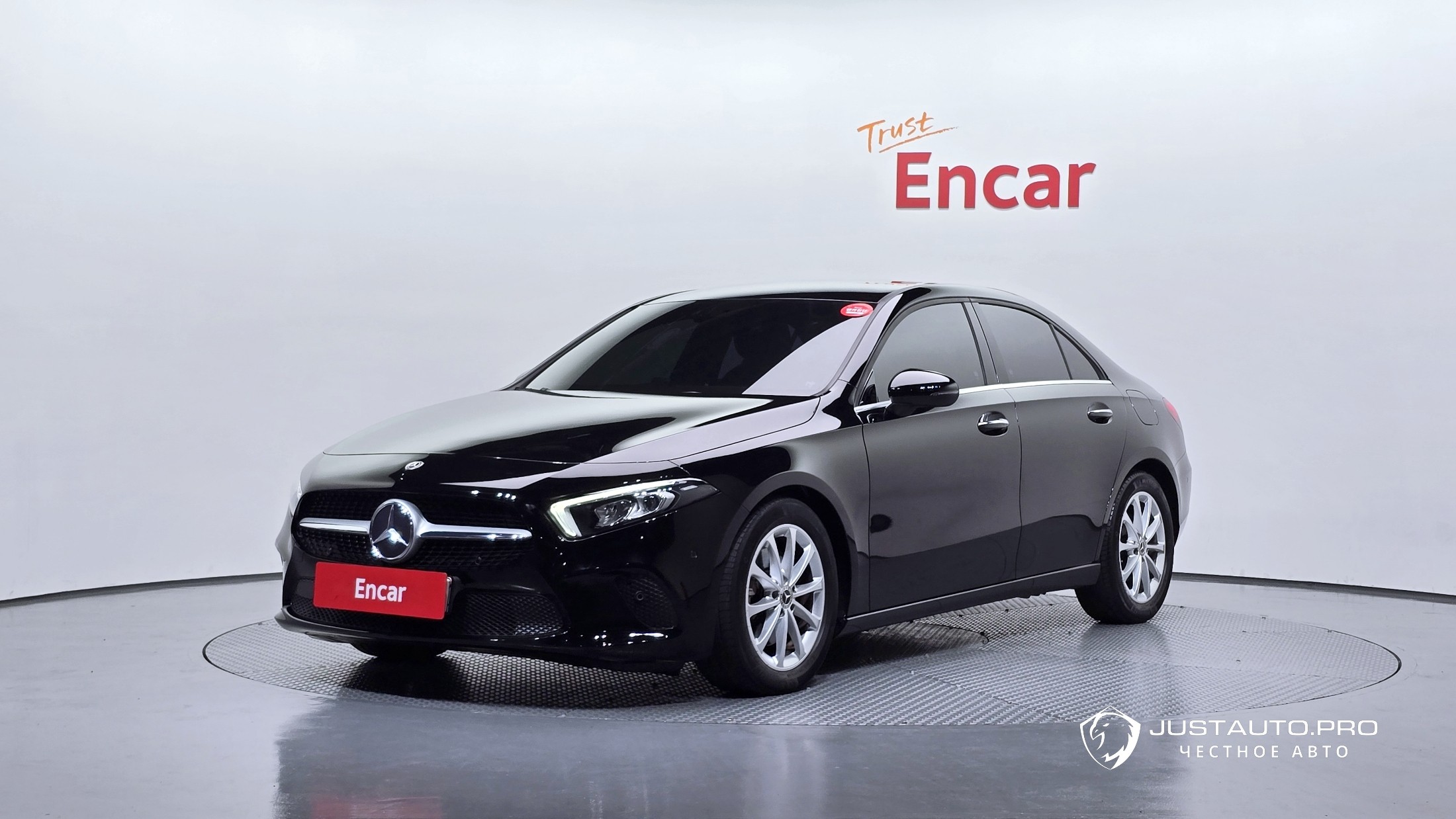 Автомобиль Mercedes-Benz A-Class