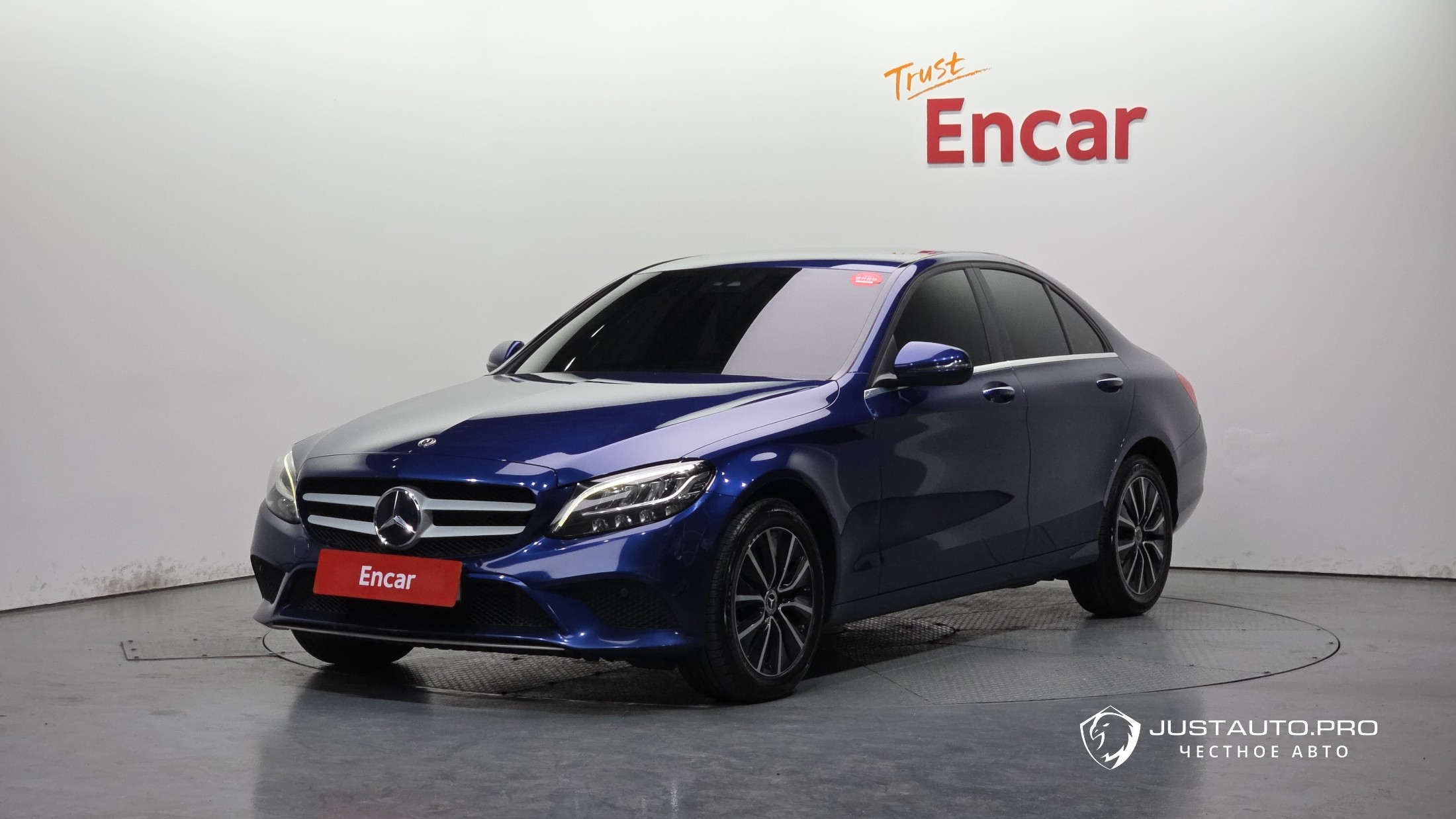 Автомобиль Mercedes-Benz C-Class