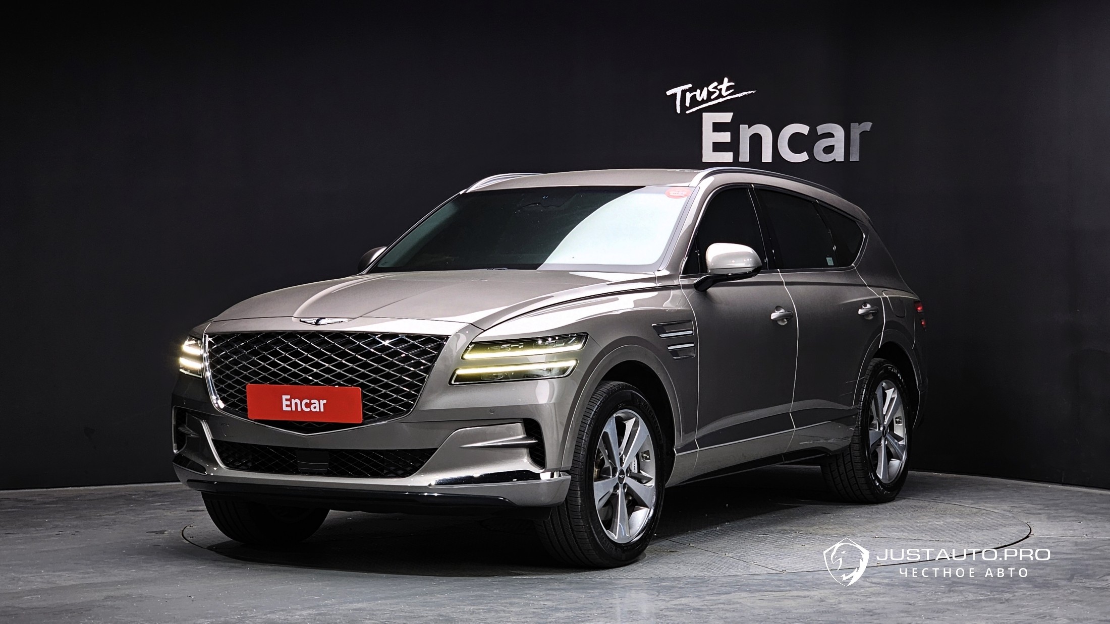 Автомобиль Genesis GV80