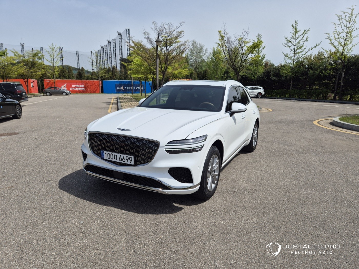 Автомобиль Genesis GV70