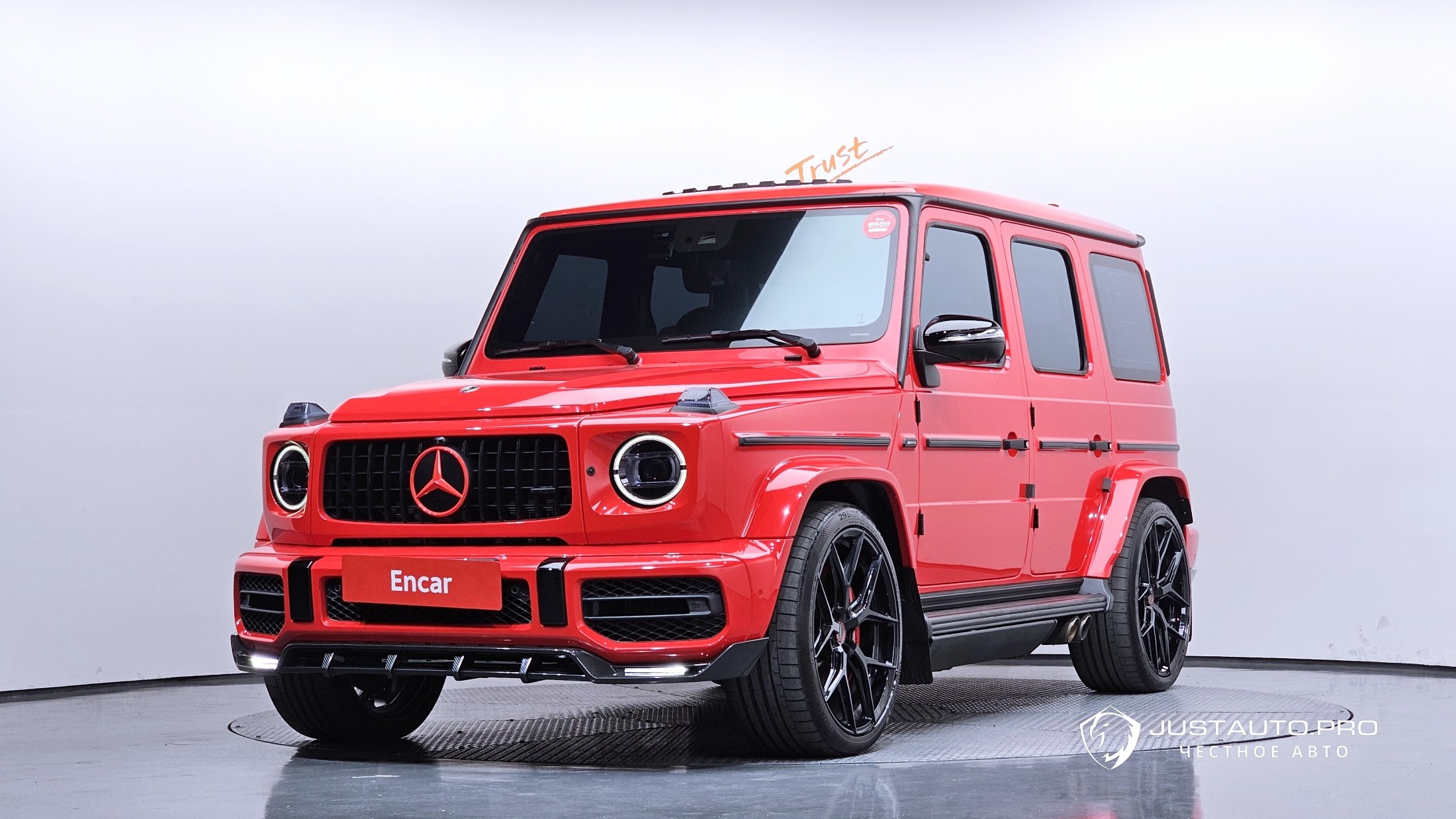 Автомобиль Mercedes-Benz G-Class