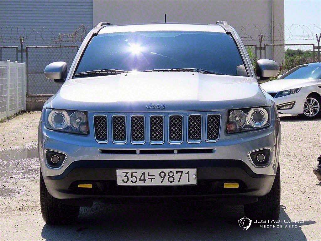 Автомобиль Jeep Compass