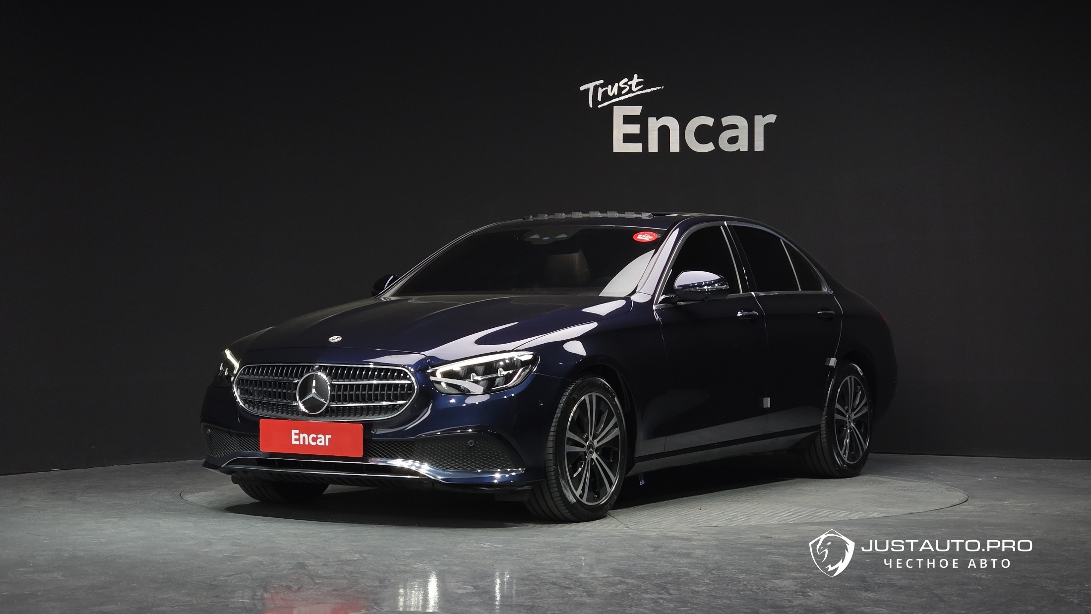 Автомобиль Mercedes-Benz E-Class