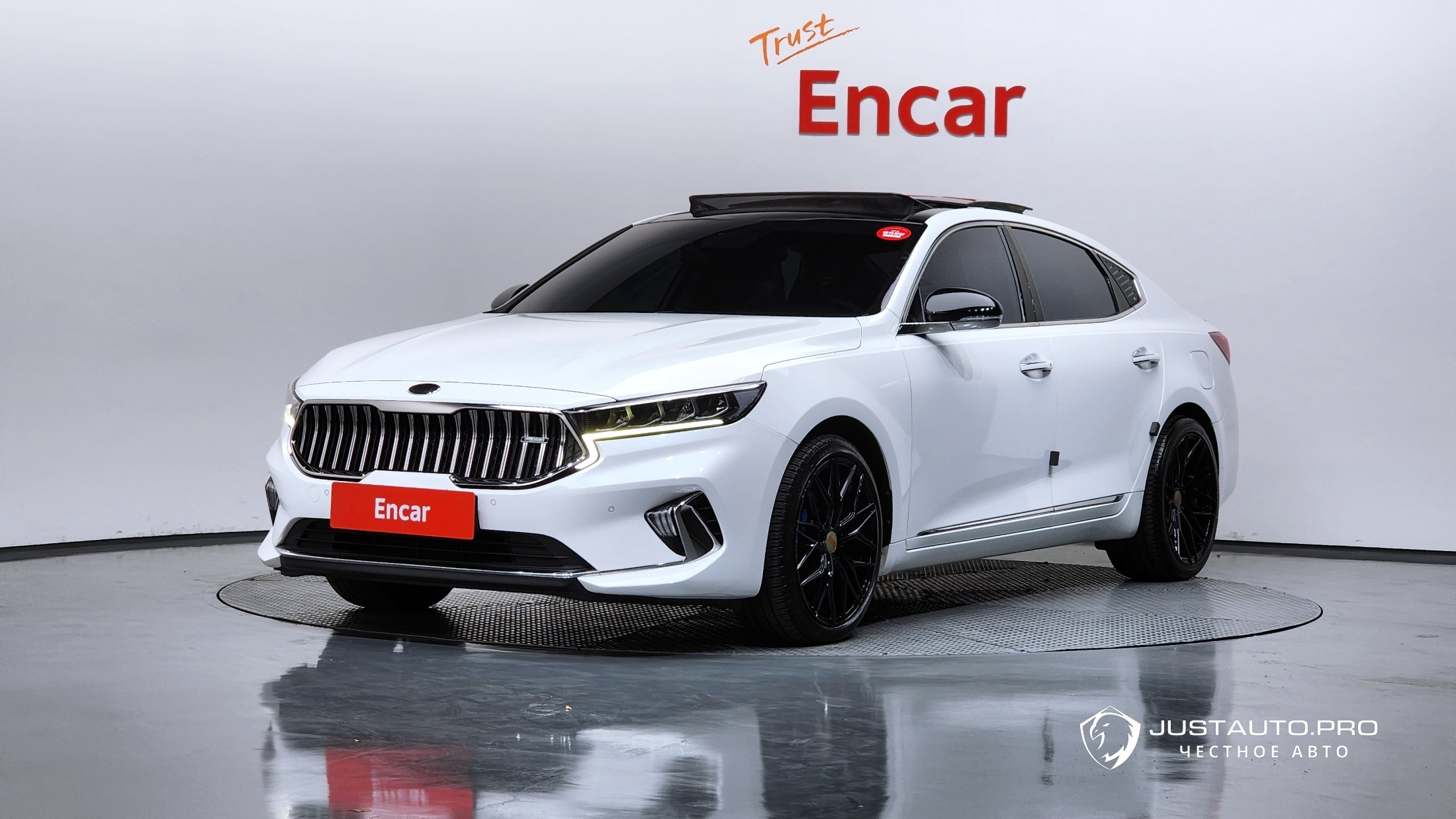 Автомобиль Kia K7