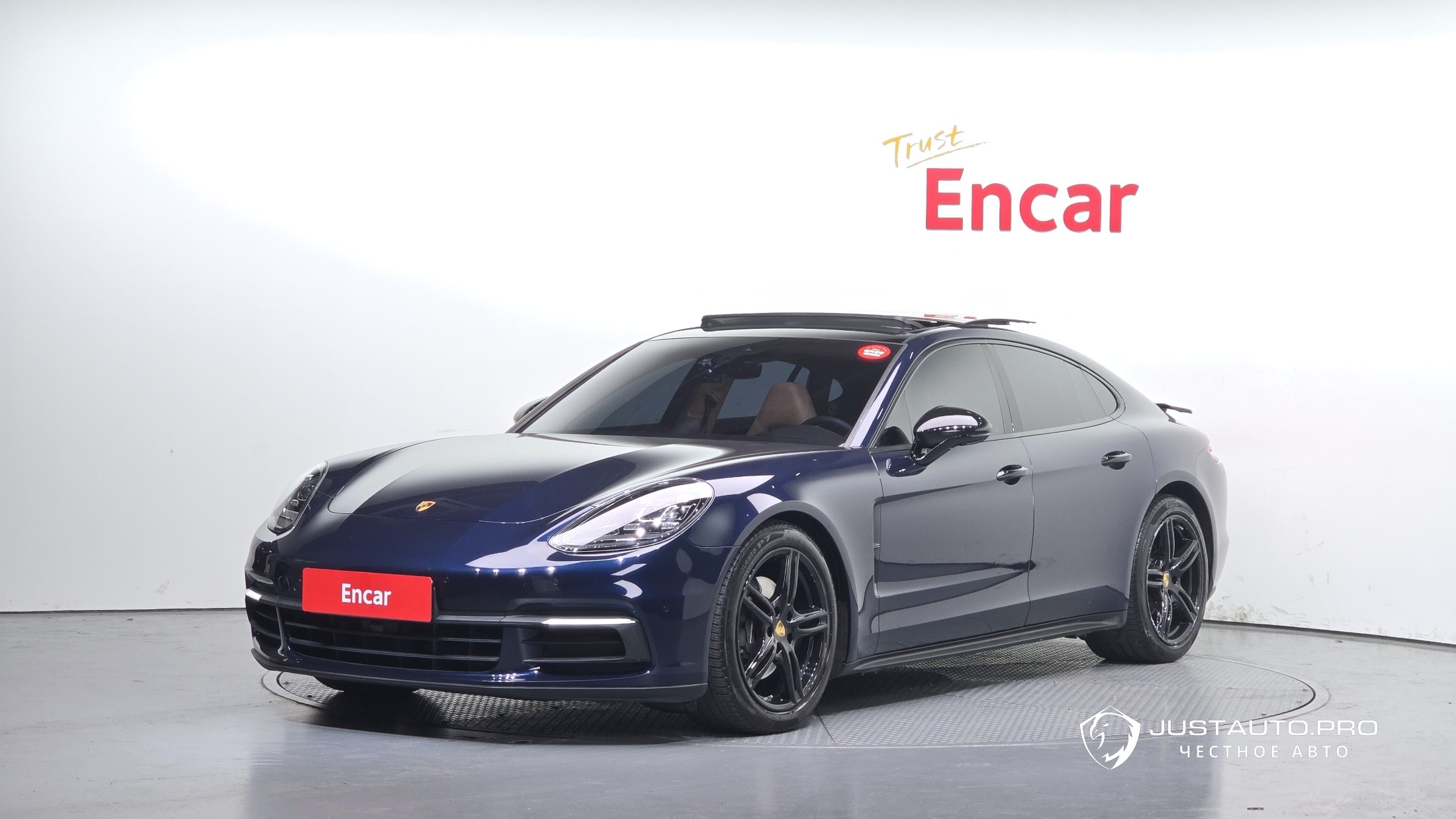 Автомобиль Porsche Panamera