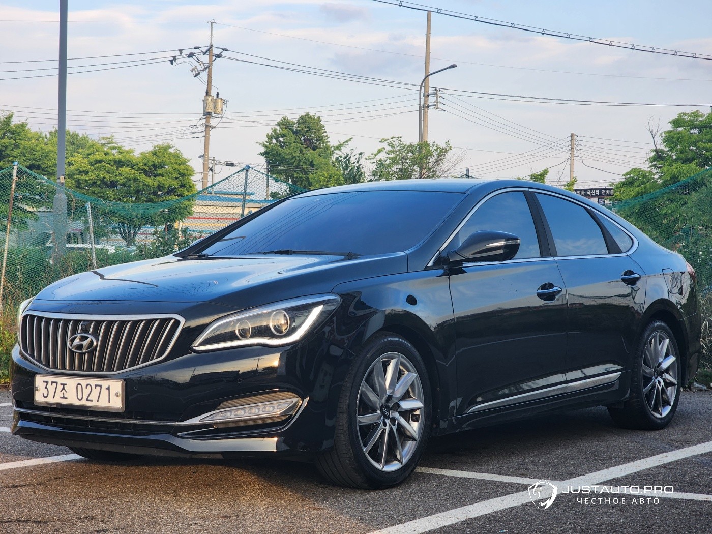 Автомобиль Hyundai Aslan