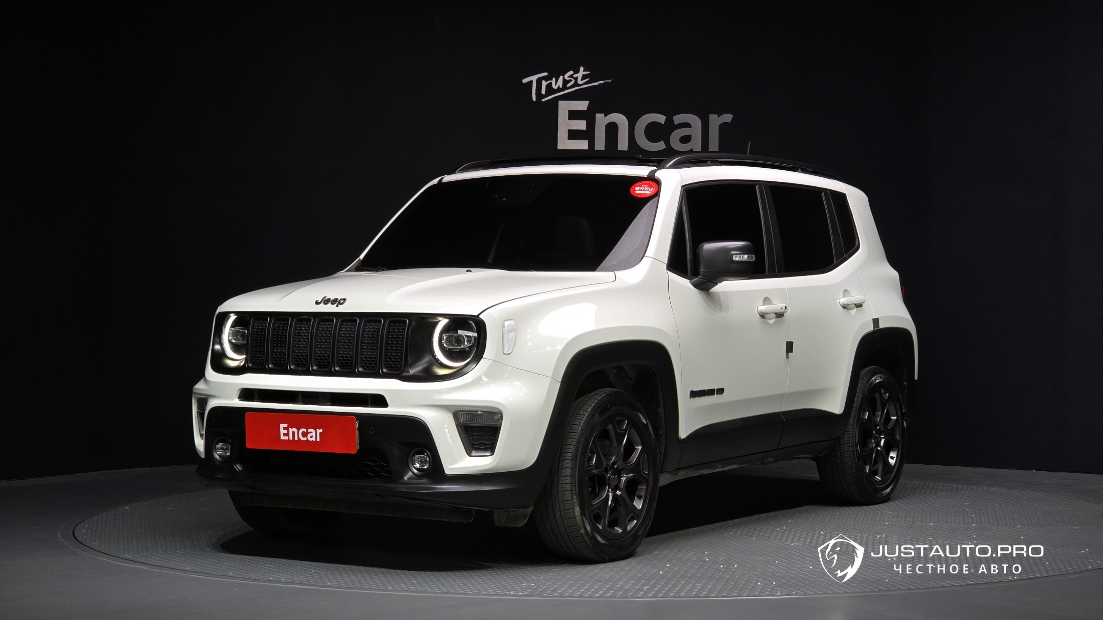 Автомобиль Jeep Renegade