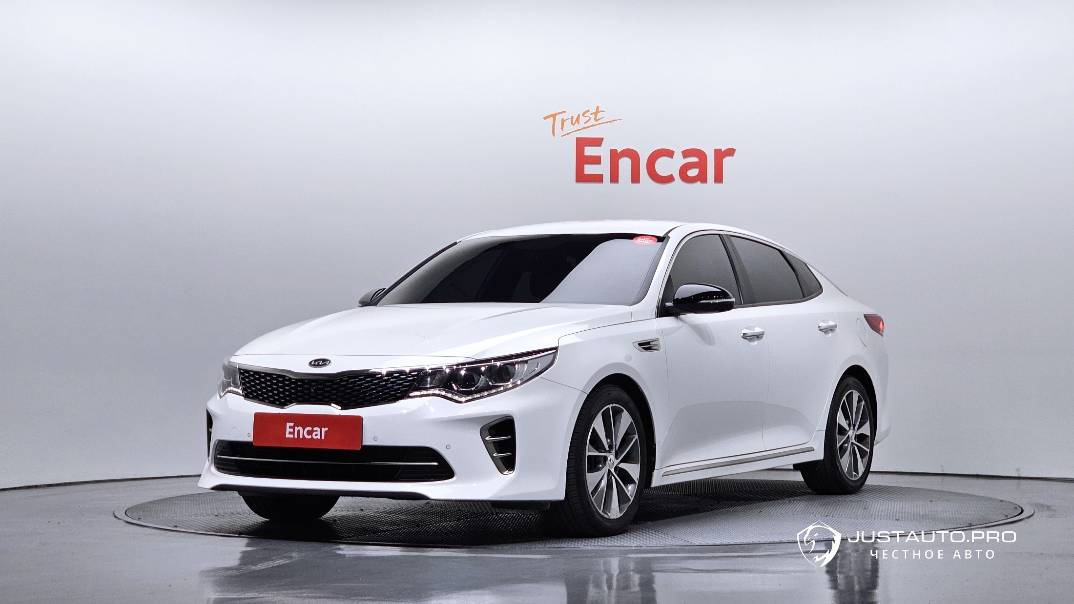 Автомобиль Kia K5