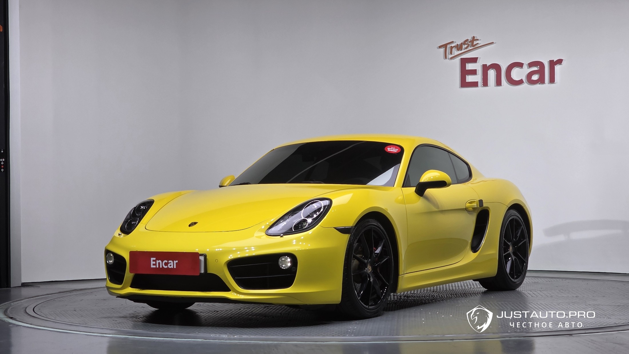 Автомобиль Porsche Cayman