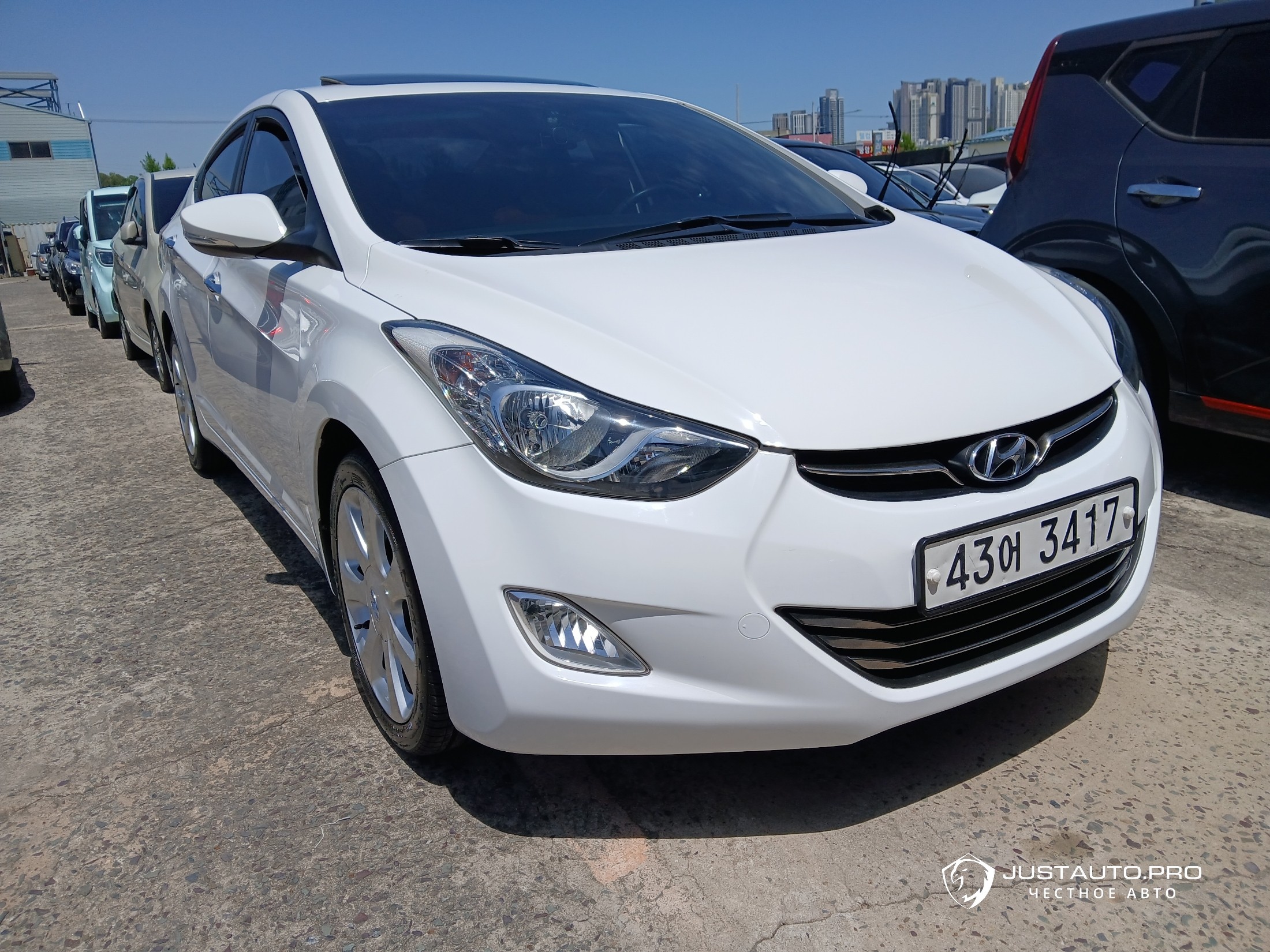 Автомобиль Hyundai AVANTE