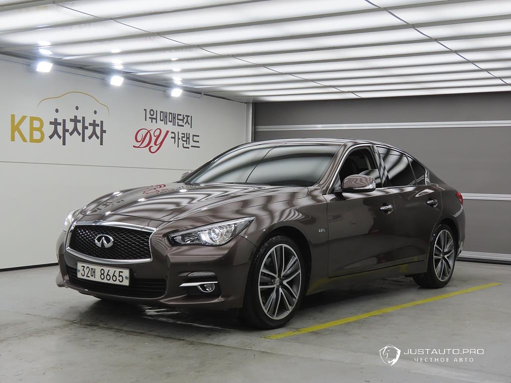 Автомобиль Infiniti Q50